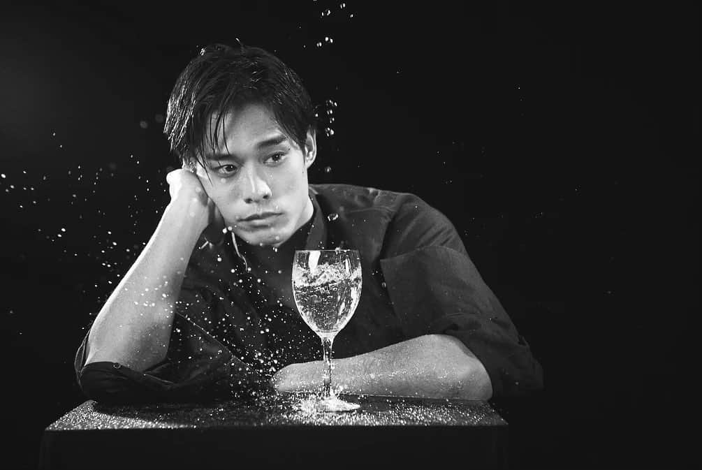 岸田タツヤのインスタグラム：「みなさんに溢れるほどの愛を。」