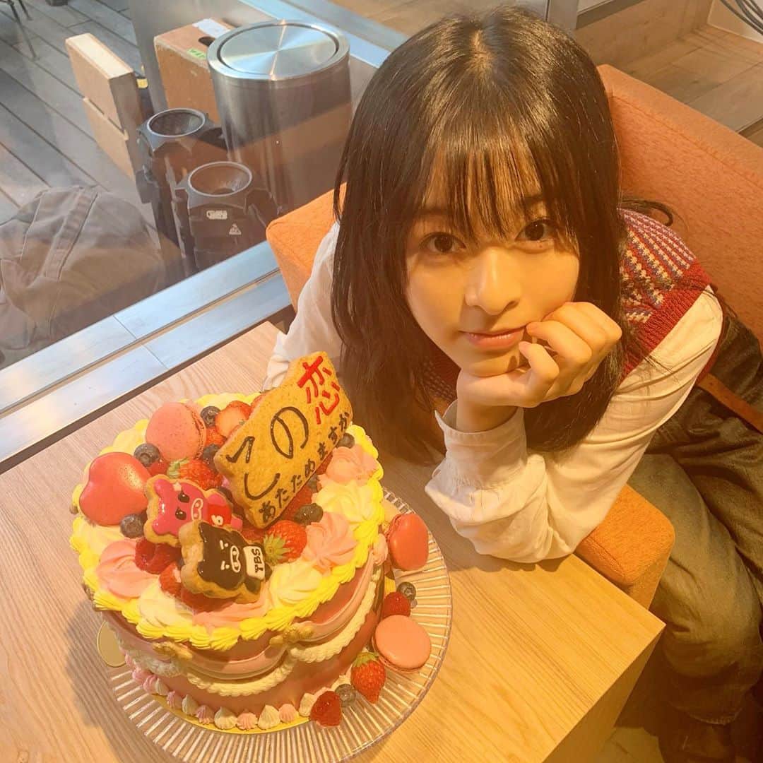 森七菜のインスタグラム：「「この恋あたためますか」放送まであと1日‼️‼️ ついに明日からスタートです🍰 明日は朝からTBSにて電波ジャックさせていただきます📺 #恋あた #この恋あたためますか」