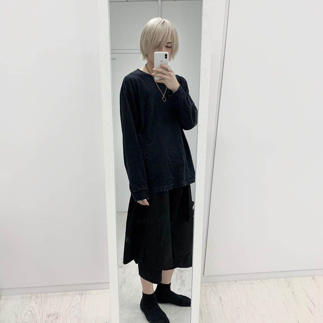 のインスタグラム：「君も僕も同じ生き物ですぜ  #yohjiyamamoto  #maisonmargiela  #土足厳禁でしてね」