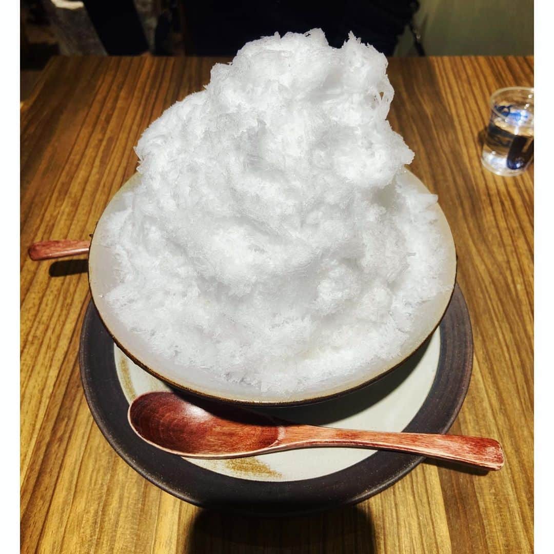 田中こなつさんのインスタグラム写真 - (田中こなつInstagram)「🍚🍚🍚？？？？  寒い日も、 カキ氷さいこう‼︎ 🍧🍧🍧  #うさぎやcafe #uniqloコーデ」10月19日 20時32分 - konatsu_tanaka