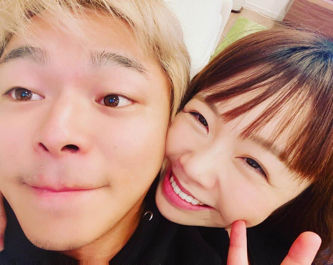 あやなんさんのインスタグラム写真 - (あやなんInstagram)「陣痛タイムリミットあと2日😔💓 こなければ入院でしばらく会えなくなるからいっぱい写真撮ってるーーー😭  お見舞い禁止なんてもうコロナほんと恨む、、🙃」10月19日 20時41分 - ayachan_0619