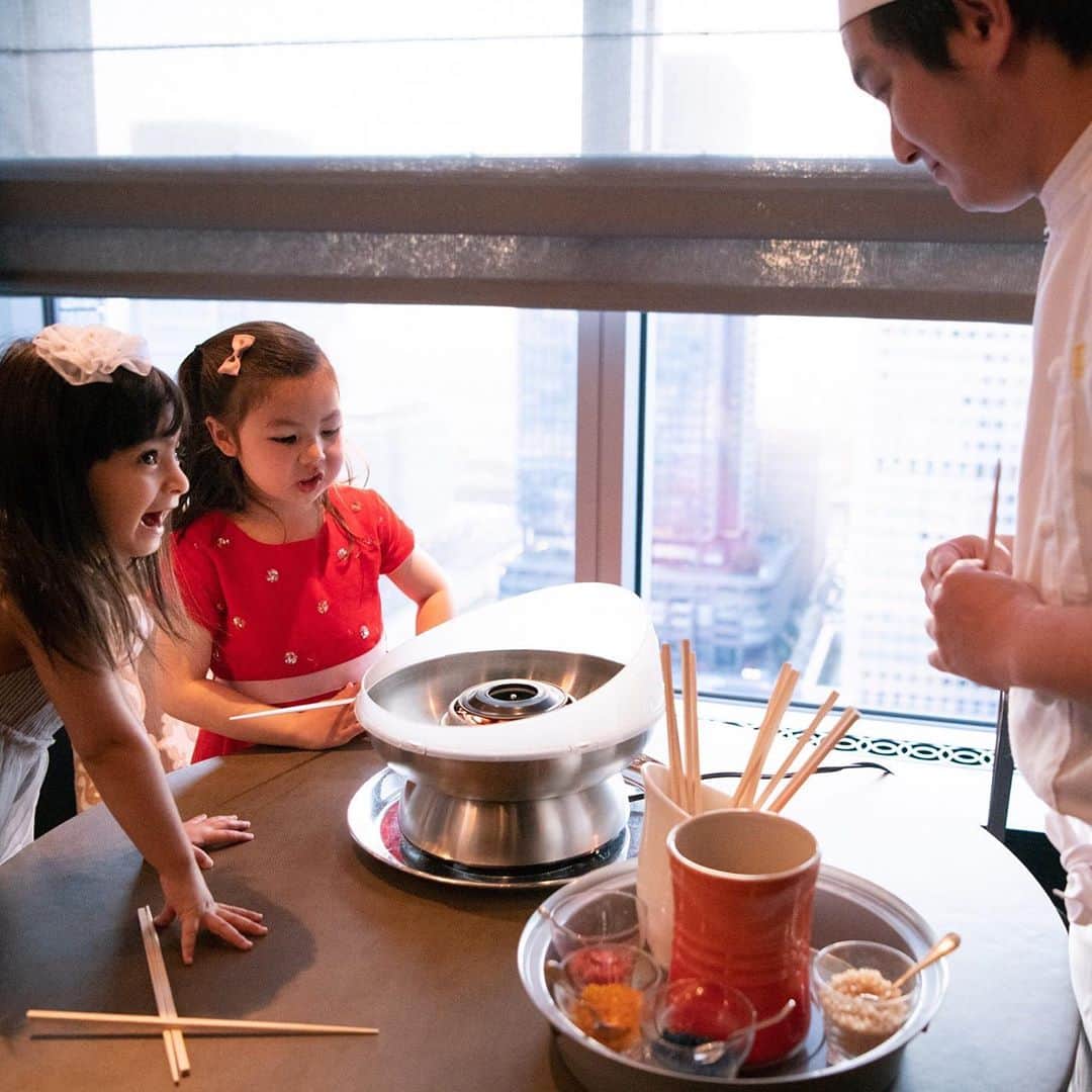 Shangri-La Hotel, Tokyoさんのインスタグラム写真 - (Shangri-La Hotel, TokyoInstagram)「小さな大切なお客様のために、お子様用スリッパやパジャマ、ベッドガードや踏み台などをご用意しています。   ご家族で快適なご滞在をお楽しみください。   For our little VIPs! A wide range of kid's amenities are specially to welcome our little guest.  Please don’t hesitate to let us know if you will need our little slippers, pyjamas, bed rail and footsteps… it’s our pleassure to make your stay with the kids even more comfortable.  #シャングリラ東京 #東京 #銀座 #丸の内 #東京ホテル #ラグジュアリーホテル #ステイケーション #ファミリーステイ #shangrila #shangrilatokyo #Tokyo #Marunouchi #Ginza #LuxuryHotel #TokyoHotel #Staycation #FamilyStay #LittleVIP #kids #kidsroom」10月19日 20時59分 - shangrila_tokyo