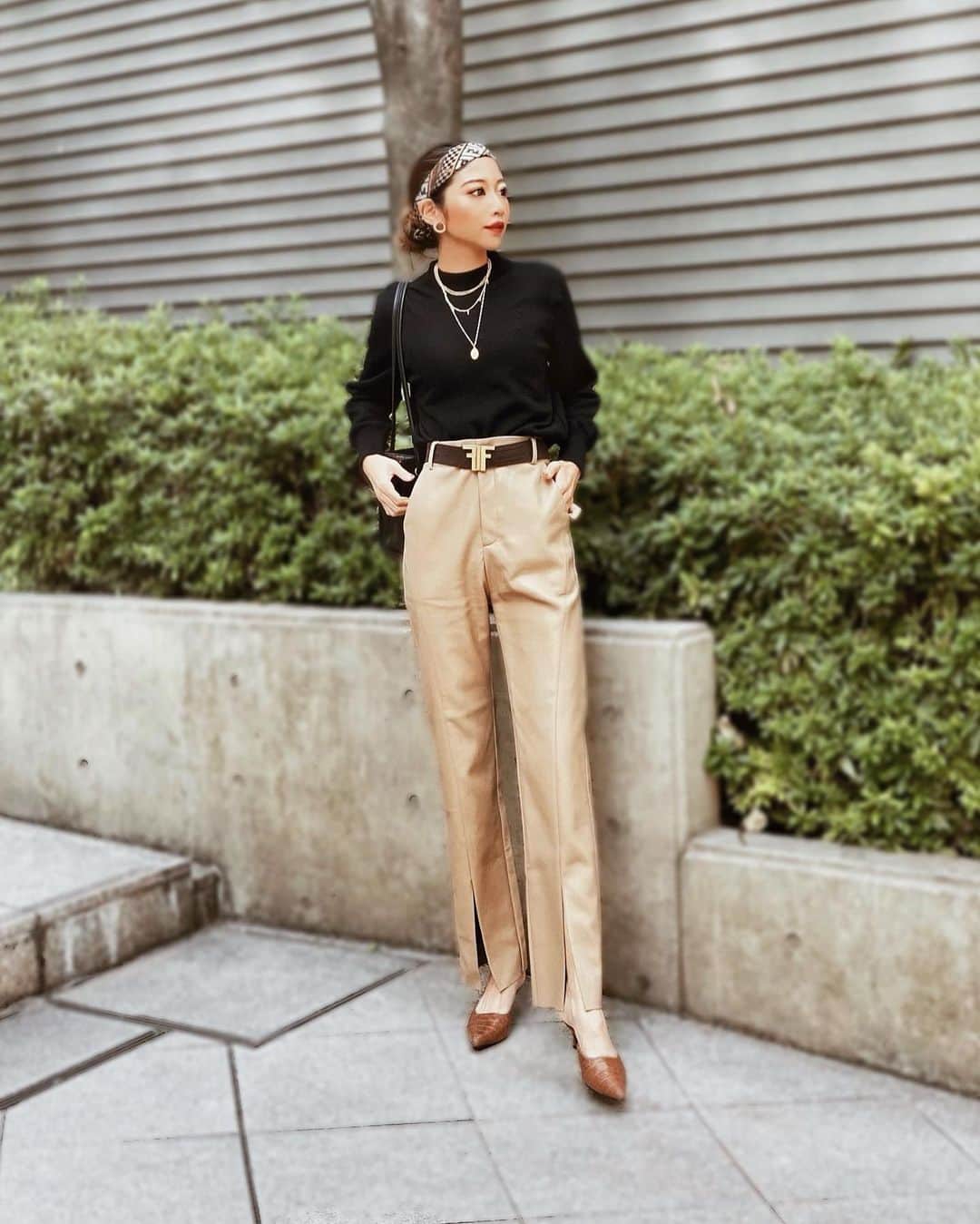 佐藤あずみのインスタグラム：「最近大人めなきょこです。 あっ、先日こです！  ほぼ化粧せずで、アプリでメイクしたら変な顔になったとです、、、笑 目ん玉飛び出そうなんですけど！！  #ootd #fashion #coordinate #code #私服 #コーデ #きょこ #先日こ #japanesegirl #outfit」