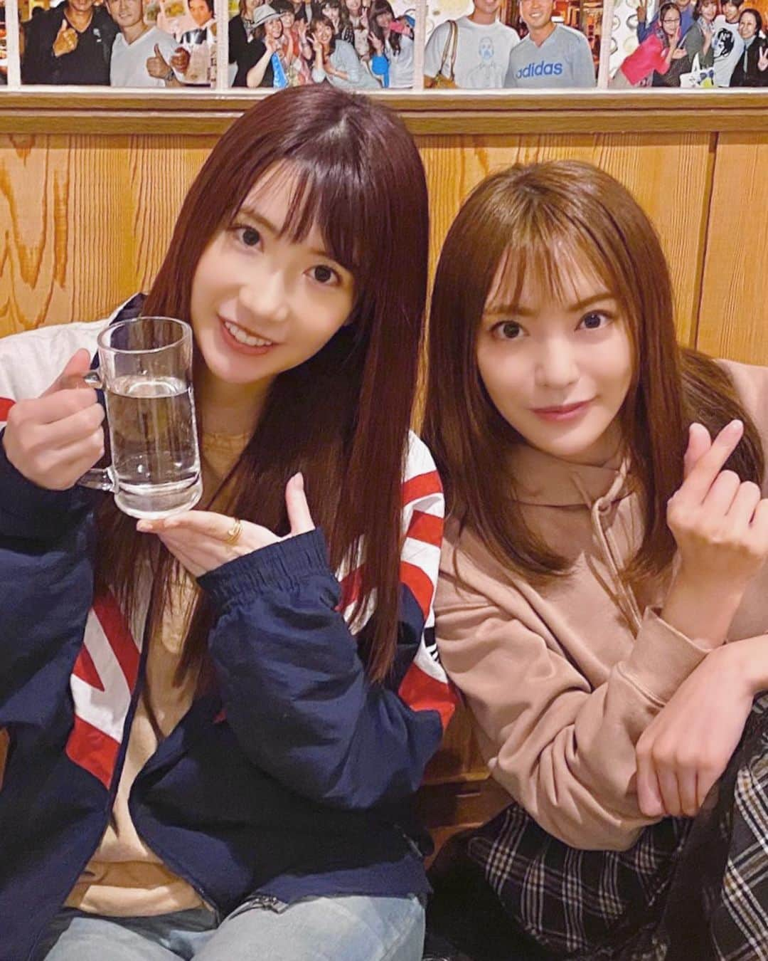 中川杏奈さんのインスタグラム写真 - (中川杏奈Instagram)「韓国料理が食べたいと言ったら連れてきてくれました🥰 世の中が韓国ブームになる前から韓国通のみづきおすすめの韓国料理屋さんはやっぱり美味しかった！！ なんとか鍋と、キムチチヂミが美味しかったのでまた今度行こうと思います🤤 (料理名忘れたので今度聞いておきます♡) 最近みづきの髪の毛が明るくて長くなってきて更にタイプ笑😽✨✨ : それにしても寒いけどもうコート着はじめていいですかね？ #寒い #秋終わったの  #新大久保グルメ #新大久保韓国料理  #韓国料理」10月19日 21時09分 - annanakagawa0228