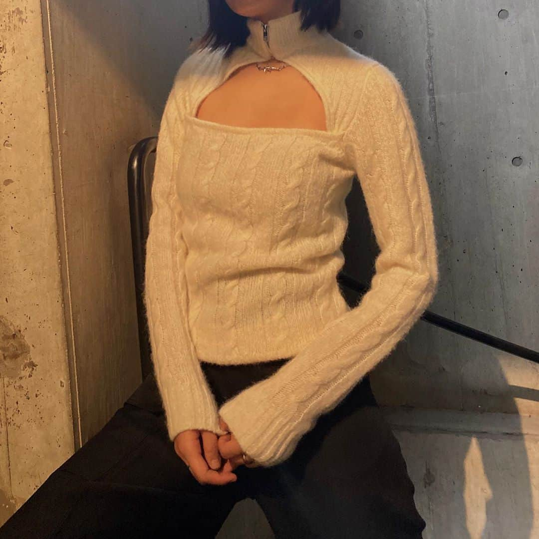 リステアさんのインスタグラム写真 - (リステアInstagram)「Available on RESTIR.com / Stylists App >>> @ganni 🖤🖤🖤  ✔️Alpaca Knit Top ¥33,000 + Tax  @restirofficial  RESTIR.com RESTIR STYLISTS APP RESTIR BOUTIQUE  #restir #リステア #ganni #ガニー #knit #knitstyle #ootd #fashion #womensfashion #womenstyle」10月19日 21時20分 - restirofficial