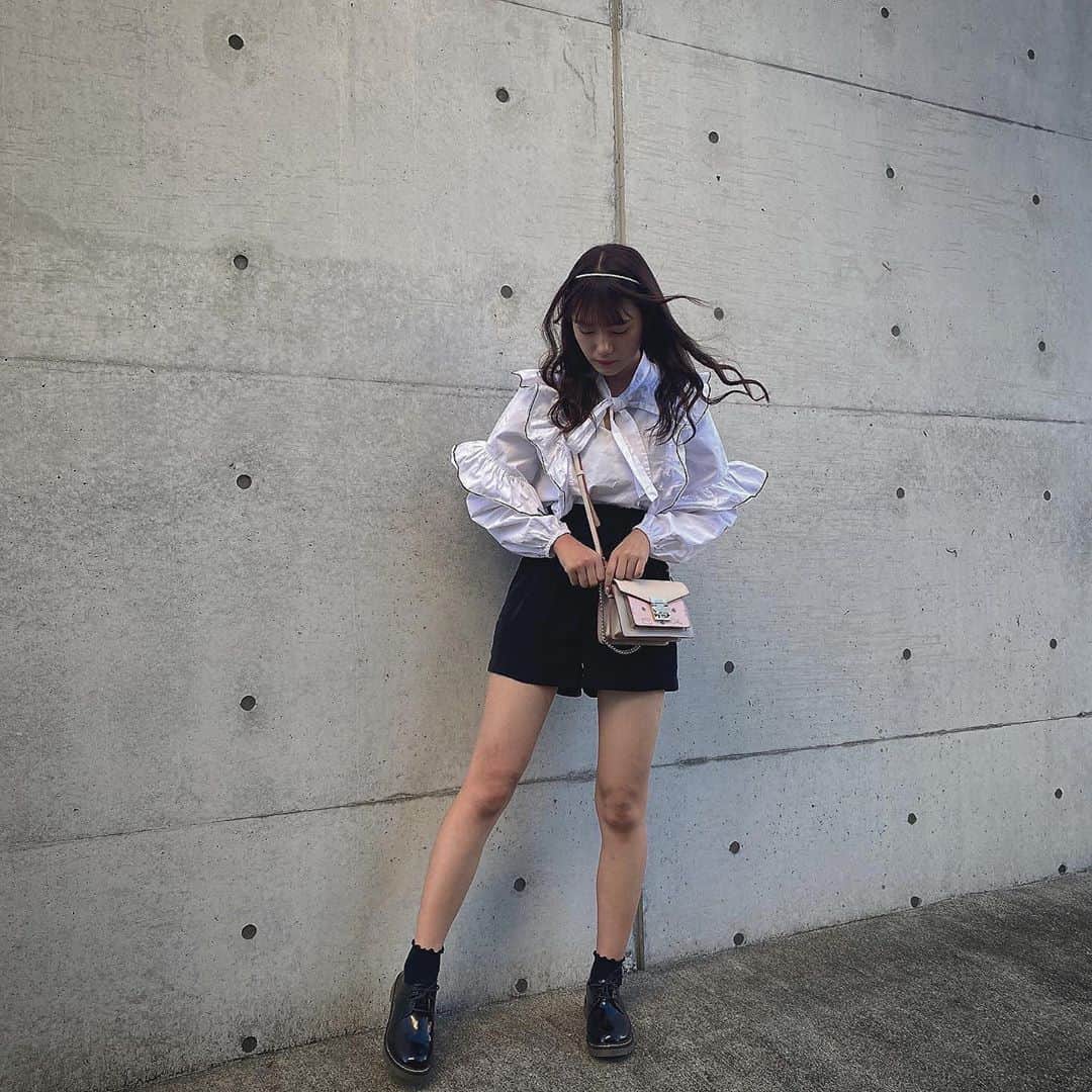 中野愛理さんのインスタグラム写真 - (中野愛理Instagram)「#らぶこーで👗  　　　 　　　　 　　　　　 #ootd #fashion #code #epine #emoda #mcm #mcmbag」10月19日 21時31分 - airi_nakano_