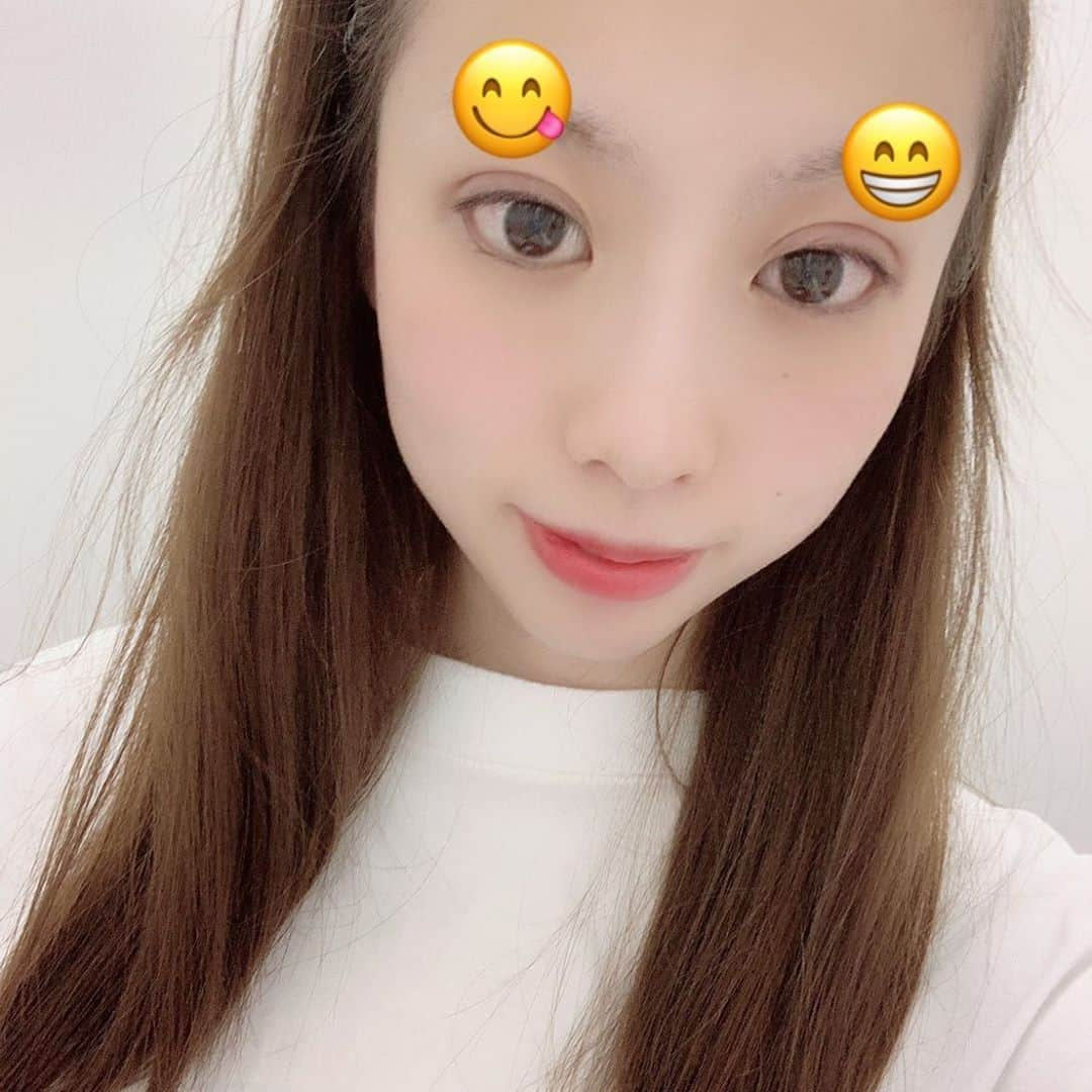 立花みかさんのインスタグラム写真 - (立花みかInstagram)「まろ眉だから隠したよ  これ術後すぐ！ 内出血もなく綺麗〜❤️  #likeforlikes #likeforlikes #いいね返し #いいねした人全員フォローする #キャバ嬢 #三河#安城#愛知#名古屋#錦#六本木#歌舞伎#北新地#ススキノ#キャバクラヘアセット#シャンパン#ソレイユ#SOLEIL#立花みか#出勤#キャバクラ#20歳#東京中央美容外科 #木村先生＃二重整形」10月19日 21時39分 - mika71677