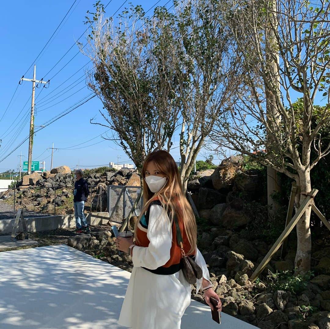 のインスタグラム：「머리 많이 길어따 그치」