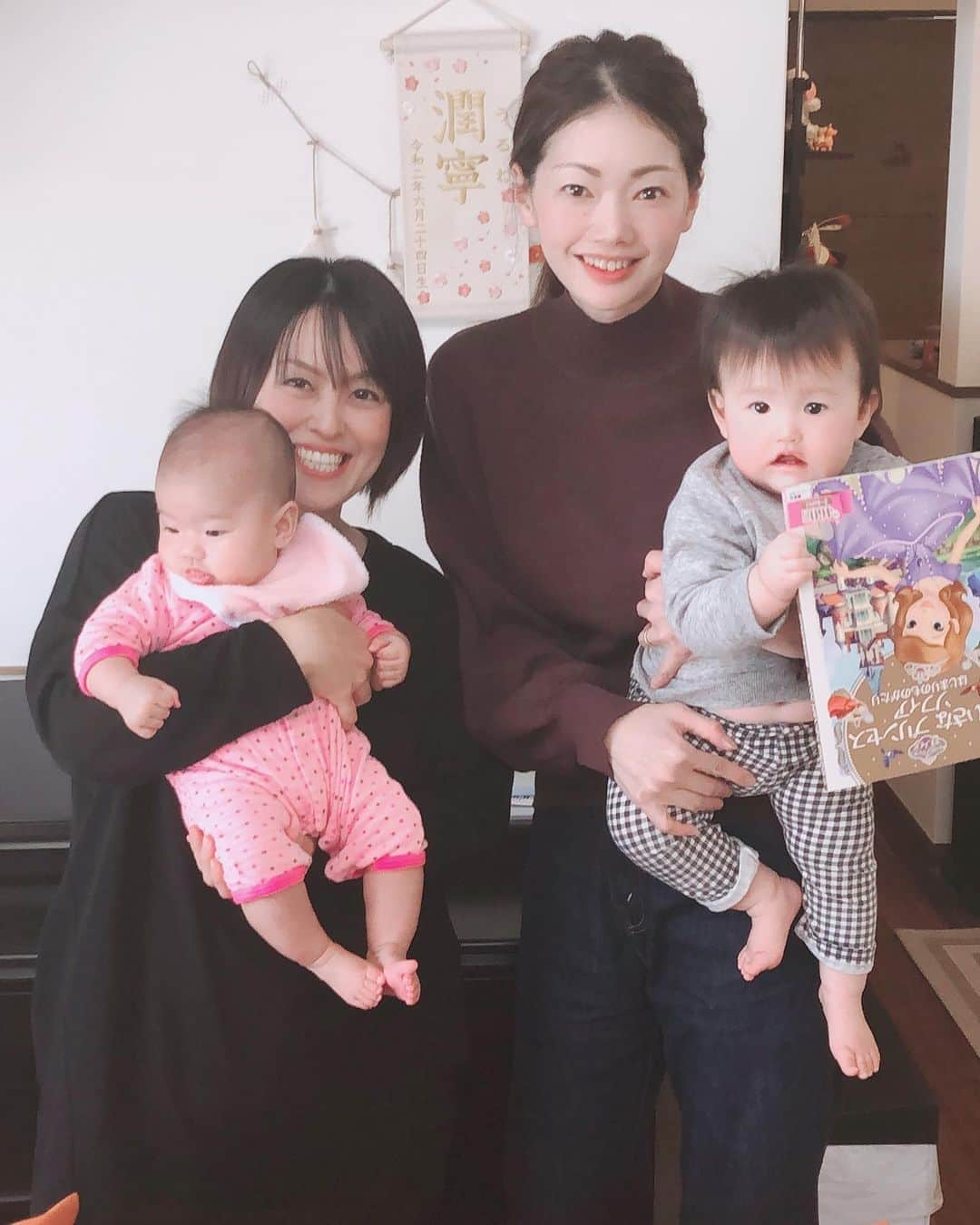 井上香織さんのインスタグラム写真 - (井上香織Instagram)「2020.10.19 ・ うるるん👶にやっっと会えた♡♡ ・ #幼馴染 #大親友 #話が尽きません #今度はもっとゆっくりね #三姉妹の末っ子 #うるねちゃん #我が家と合わせてみんな女子」10月19日 21時54分 - kaorin888