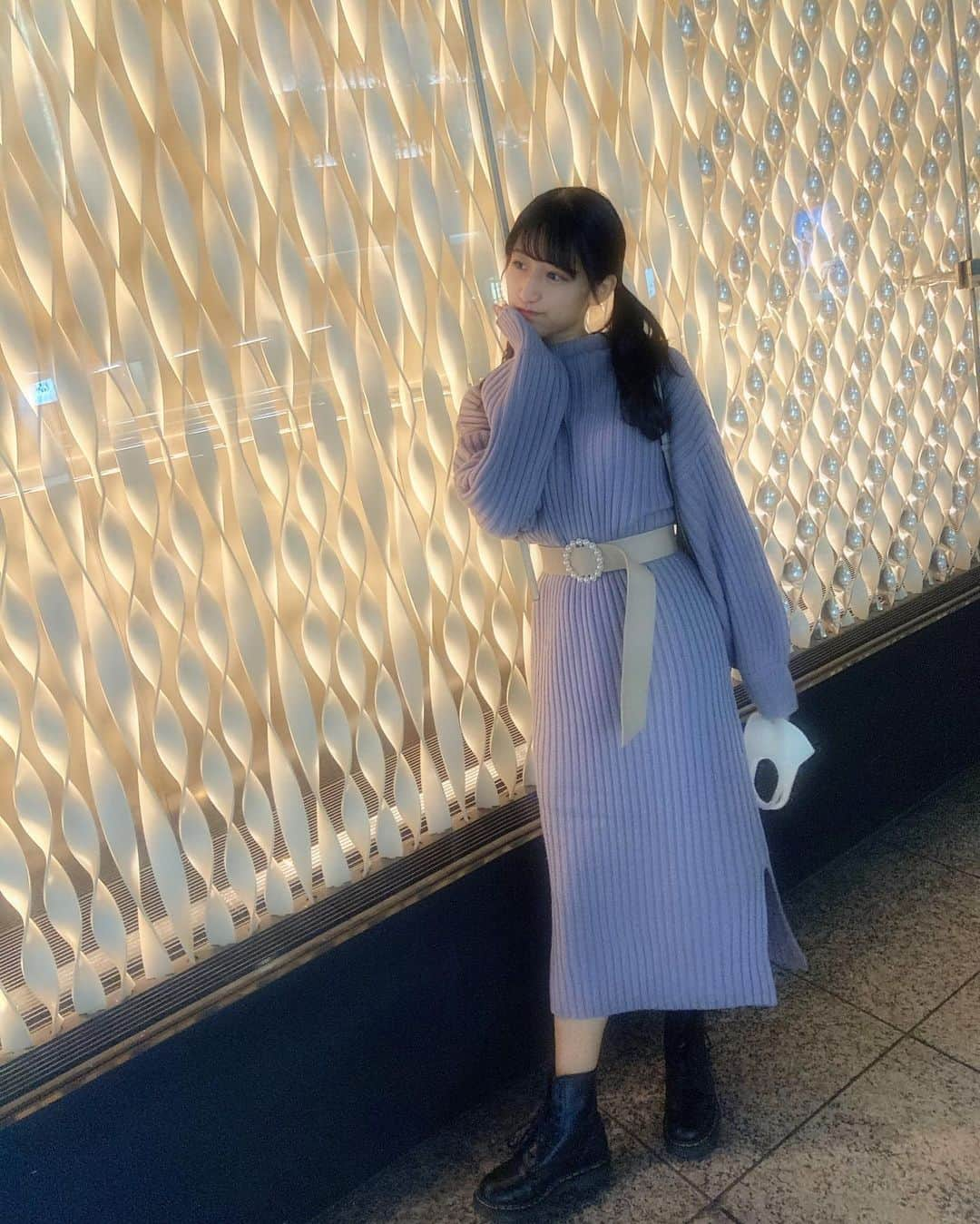 松本莉恋のインスタグラム：「もうニットワンピが着れてしまう季節になってしもた〜〜！！秋どこいったの〜〜！！！( ᵒ̴̶̷᷄꒳ᵒ̴̶̷᷅ )💖 ． dress : @grl_official  belt : nobrand boots : @drmartens_japan mask : @pitta_mask ． ． #ニットワンピ #紫コーデ #ニット #ワンピース #ドクターマーチン #マーチンコーデ #マーチン女子 #秋コーデ #冬コーデ #ツインテール #jkブランド #いいね返し #フォロワー募集中 #お洒落さんと繋がりたい  #ootd #knit #dress #purple #drmartens #drmartensstyle #cordinate #autumn #winter #fashion #girl #jk #lfl #l4l #fff #followme ❤︎」