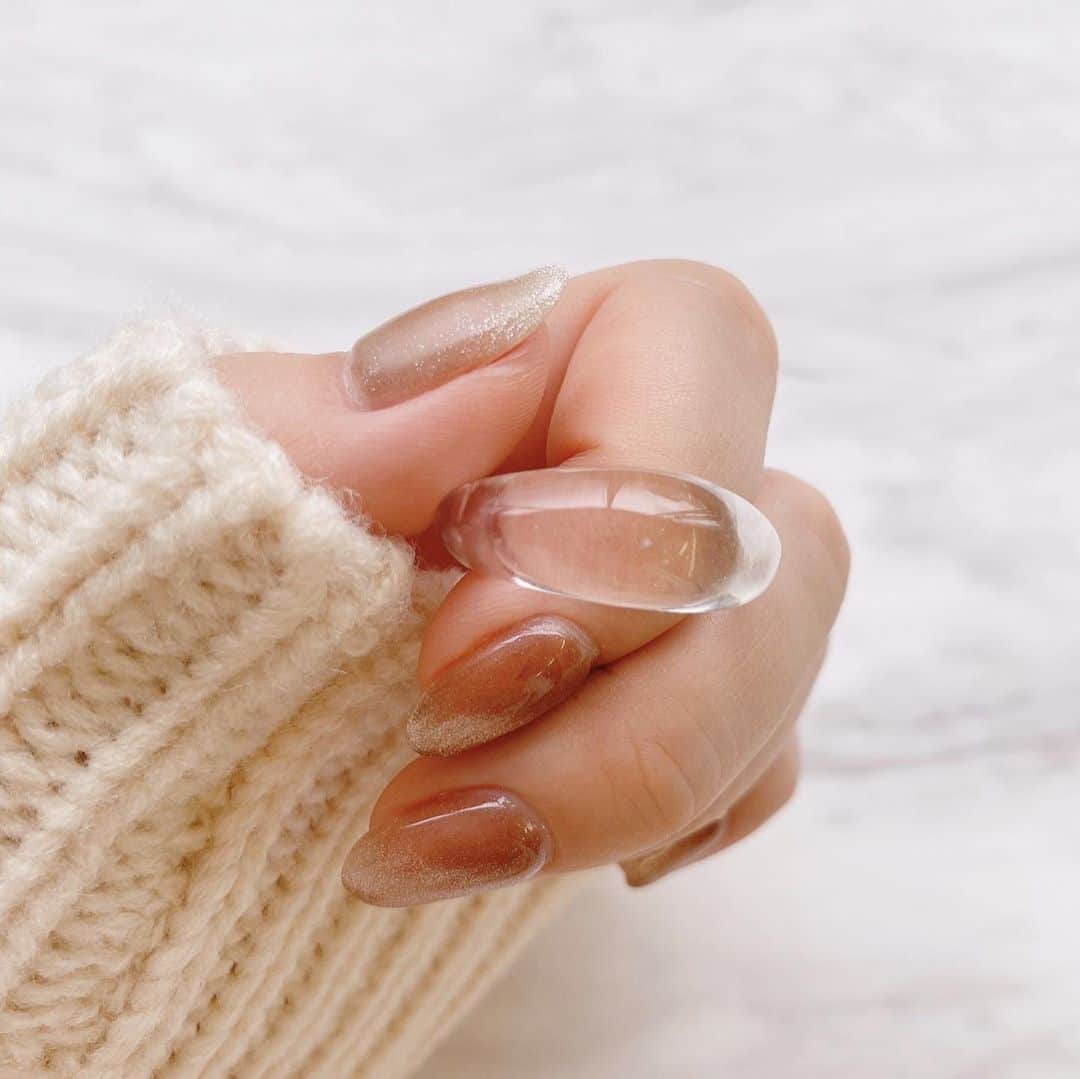 Vannie Officialのインスタグラム：「⠀ 【VANNIE U アソートクリアリング】1,100+tax ⠀  着けるだけでちゅるきゅんリング  ⠀ クリア素材で手元を華やかな印象に・・♡  ⠀ 豊富なカラーバリエーションと可愛らしいフォルムが魅力◎ ネイルやその日の気分でお気に入りを選んでね♡ ⠀ ⠀ ⠀ #vannie_u#ヴァニーユー #ZOZOでしか買えない⠀⠀ お問い合わせはDMまでご連絡ください‪‪☺︎‬」
