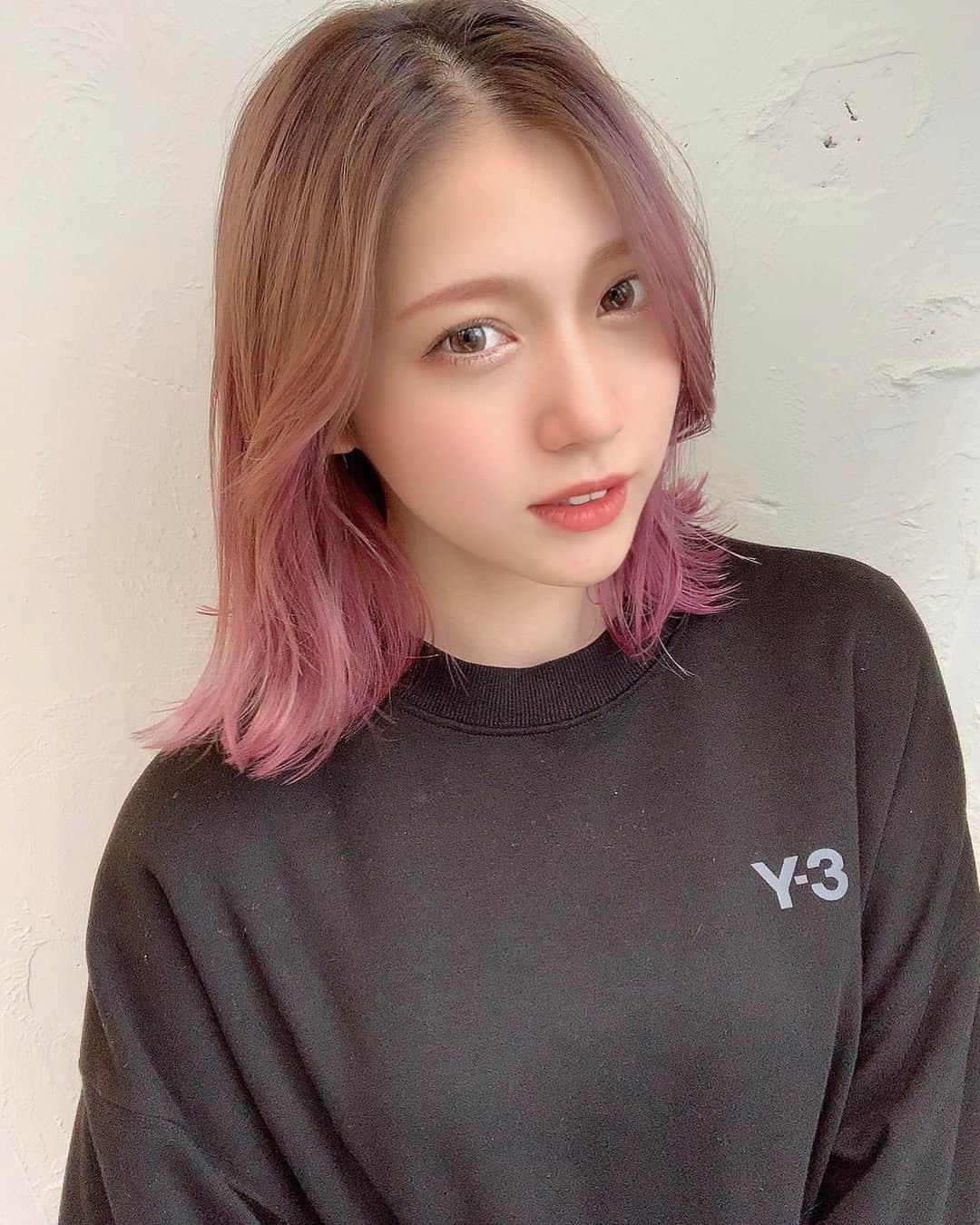 茂木忍のインスタグラム：「髪切ってみた！ この髪の短さ10年ぶり🙄🙄 . アゲ⤴︎⤴︎ . . @__daiwoo さん ありがとうございました🥰🥰」
