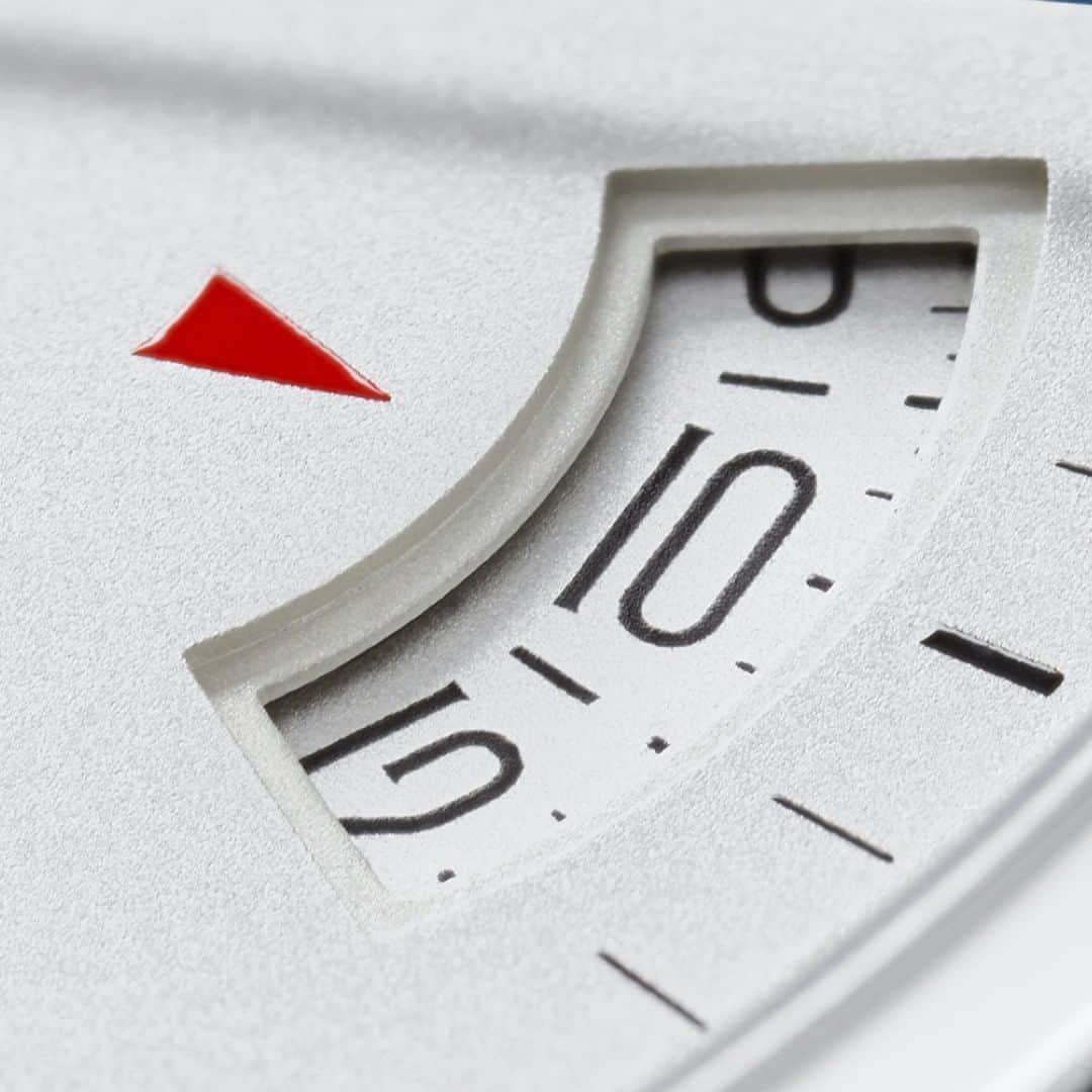 のインスタグラム：「This Macro Monday, we're taking a closer look at one of our more complex timepieces—can you tell which one it is?  #nomos #glashütte #nomosglashuette #macromonday」