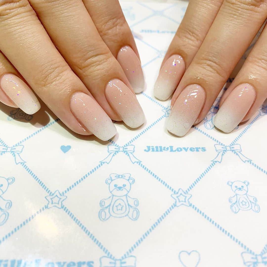 mamijinguのインスタグラム：「エアブラシ×ジェル💎  #jillandlovers #nail #nailart #paragel #gelneil#gel #ネイル #ネイルアート #me #look #love #かわいい」