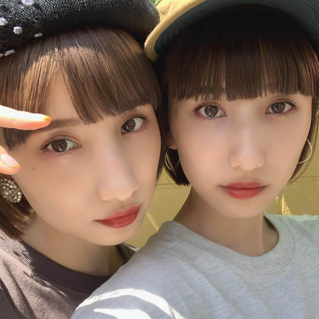 谷奥えり（えまえり）さんのインスタグラム写真 - (谷奥えり（えまえり）Instagram)「お知らせです。  放課後戦記  2020に出演します。 初舞台ドキドキです。。。  【ストーリー】 高校の部活動で、全ての部活がガチで殺し合いをしたら 最後まで生き残るのはどこの部活か？？  主人公の『門脇瀬名』は受験を控えた高校３年生である。 ある日、瀬名が放課後に部活動であるテニスを終え、帰宅しようとすると何故か校門が強固なバリケードで覆われている。そして響く校内放送「あなた達には部活動対抗で殺し合いをしてもらいます。」生きて帰れるのは一つの部活だけ。瀬名は戸惑いながらも他の部活と対峙してゆく…。  2016年10月に初演を迎え、2017年には再演、2018年に映画化され全国ロードショーされた市川美織主演の人気舞台。2020年新たなキャストともに蘇える。  販売金額　 特典付き　SS席（A～G席）　9500円 ※前方7列までのお席とお好きなキャストの2L版ブロマイド S席（H～L席）　7500円 A席　5800円（後方席） ・会場　六行会ホール ・住所 ‪〒140-0001 東京都品川区北品川2-32-3 ‬  ‪11月18日　19時（P）‬ ‪11月19日　14時（P）　/　19時（P） ‬ ‪11月20日　19時（B） ‬ ‪11月21日　13時（B）　/　18時（B）‬ ‪11月22日　13時（B）　/　18時（B）‬ ‪11月23日　13時（P）/　18時（P）‬ P＝Team　Pink　B＝Team　Blue  ・お問合せ先 株式会社TUFFSTUFF  ‪045-641-3304(平日11時から17時)‬ houkagosenki@gmail.com   ■出演  #市川美織  #杉本真子　#相沢菜々子　#ルウト　#山木コハル　#西川美咲　#杉山優奈　#長谷川麻由　#美紅　#橋本彩花　#新田ゆう　#谷奥えり #谷奥えま　  Team　Pink 中心愛　北原侑奈　山﨑翠佳　志乃　青木聖　石井ひなこ　星れいら　鶴崎美帆　あきちゃん（モシモシ）米倉朋花　今城沙耶　七瀬うみ  Team　Blue 清水茜　安里奈　山崎理彩　二木蒼生　石川凜果　荒井杏子　佐々木華菜　渡辺磨玲、山崎佑奈　舩戸美優喜　小橋杏佳  ※Wキャストによる上演となります。  [キャスト先行抽選予約] https://www.quartet-online.net/ticket/hokago2020?o=b00002h  注意事項 キャスト先行抽選予約はSS席とS席のみの取扱いとなります。 お申し込み後のキャンセルは受け付けておりません。  全ての回にお申込み頂けますが、同じ回でSS席とS席重複したご応募は出来ません。 感染予防対策の為客席数を劇場の50％以下に制限しております。 ご来場者以外の方のご応募は出来かねますのでよろしくお願い致します。  抽選申込期間 ‪10月19日18時〜10月21日23:00‬  抽選結果発表 ‪10月22日18時まで‬ 抽選結果はメールにてお知らせいたします。  一般発売 ‪10月24日10時〜‬ チケットぴあ https://t.pia.jp チケットペイ https://www.ticketpay.jp  詳しくは タフスタッフ公式サイト http://tuffweb.net にて」10月19日 22時55分 - eritanitani