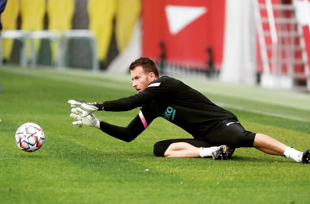 ノルベルト・ムラーラ・ネトのインスタグラム：「@championsleague time」