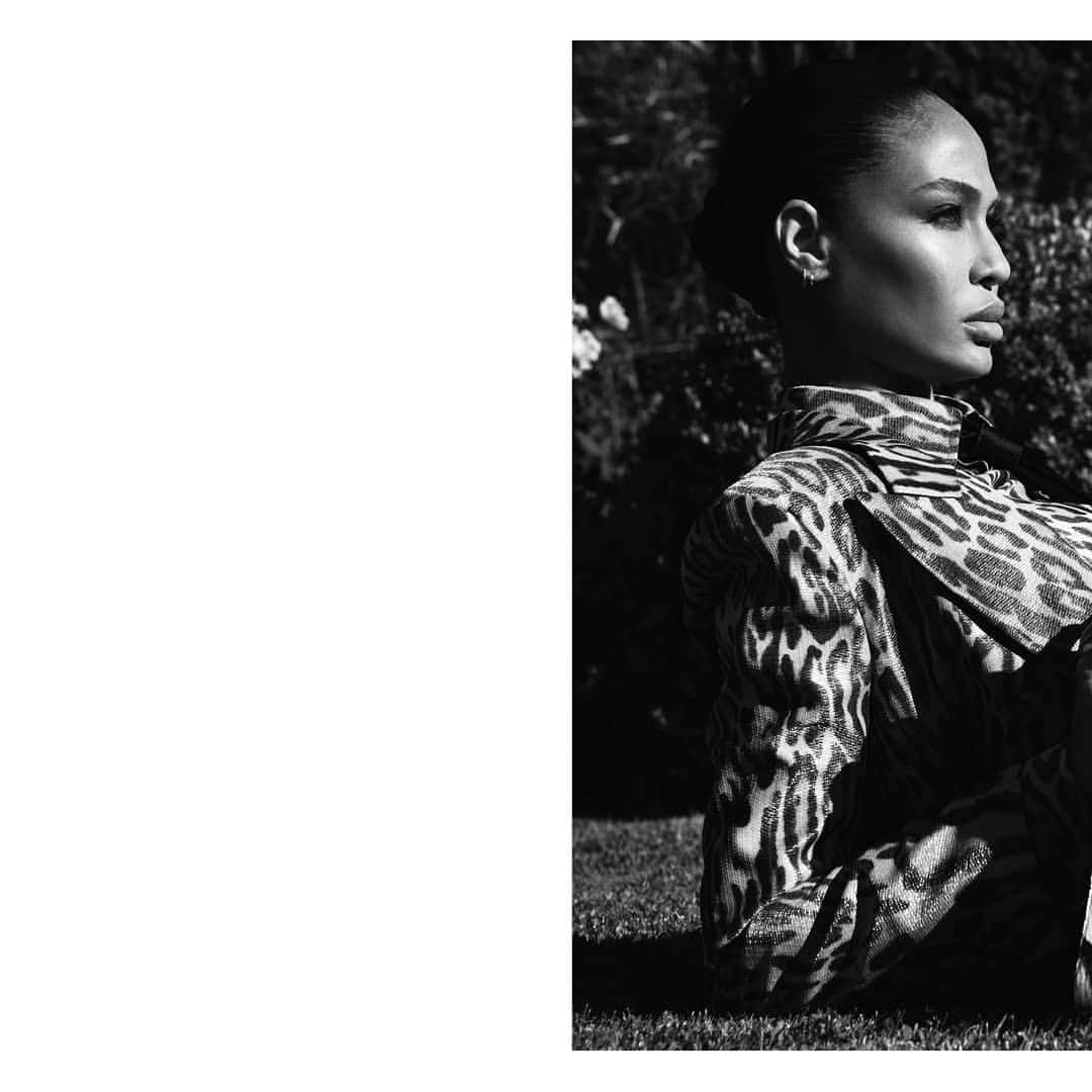 のインスタグラム：「Bold and vibrant. Take a closer look to the special animalier pieces wore by Joan Smalls  @joansmalls in the latest #FW2021 #ADV campaign.   Explore more via link in bio  . . . #ErmannoScervino #FW2021」