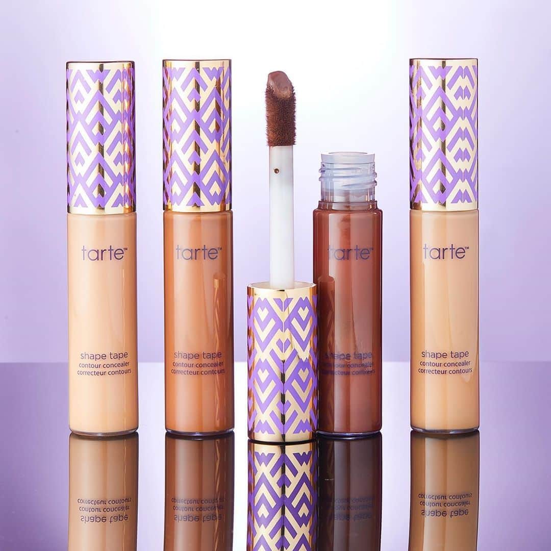 Tarte Cosmeticsさんのインスタグラム写真 - (Tarte CosmeticsInstagram)「Swipe on the hype with our award-winning shape tape 16-hr vegan concealer 🙌  ✨ full coverage formula for 16 hrs of flawless wear ✨ smooths & brightens to make eyes appear lifted ✨ infused with shea butter & mango butter to moisturize & condition skin ✨  tape technology™ helps smooth & blur appearance of fine lines & wrinkles #crueltyfree #rethinknatural #shapetapenation #doubledutybeauty」10月20日 10時14分 - tartecosmetics
