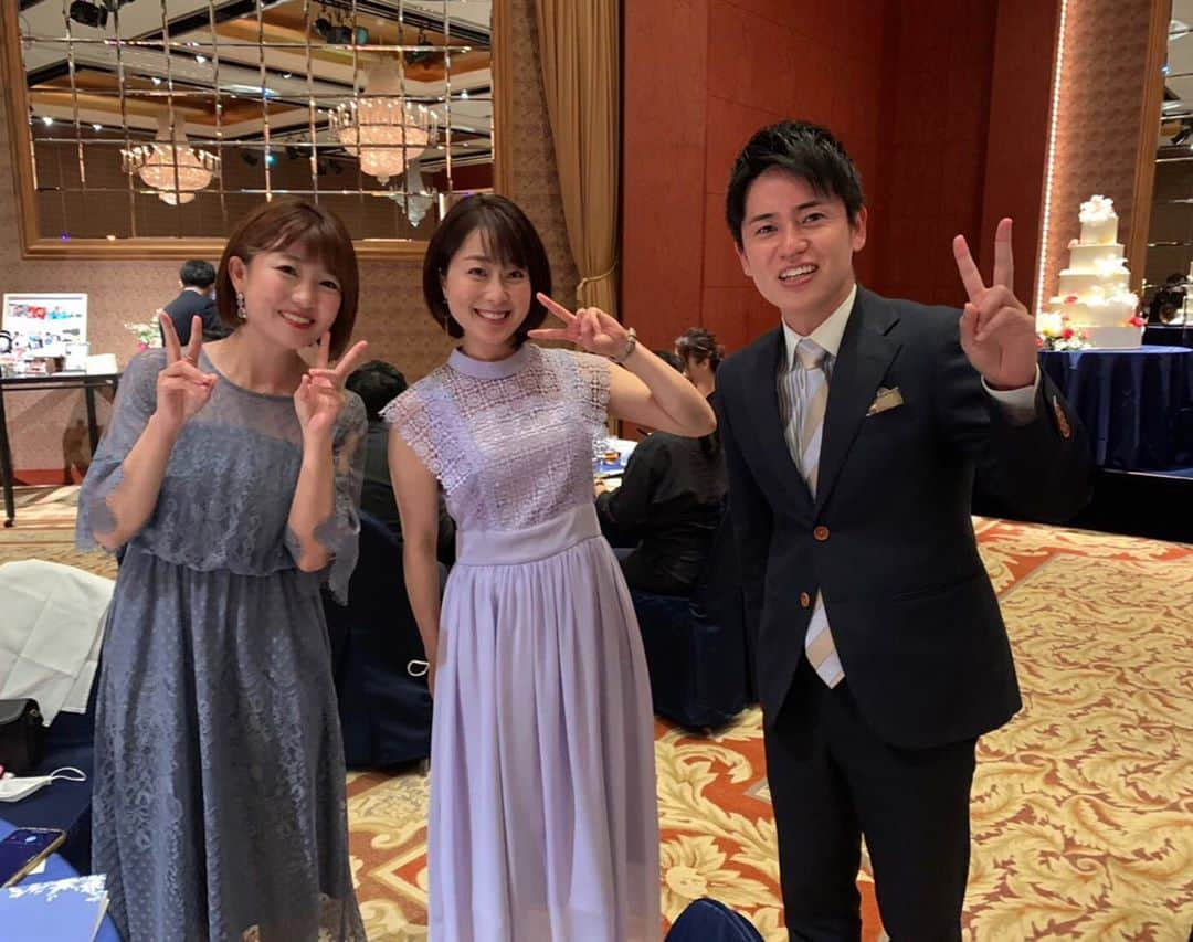 川崎優さんのインスタグラム写真 - (川崎優Instagram)「. . 番組スタッフさんの結婚式にて👰🤵 司会の財津さんと、トナリの席だったトヨさん #近況はこんな感じです #皆さんはお元気ですか #今日はバリはやとCMナレーション #寒くなってきた #しかし今日半袖 #野球も残り試合わずか #アニメの鬼滅の刃を映画前に一気観 #マンガにも手をつける #にわか #まんまとハマる🤣」10月20日 8時47分 - yuu__noir