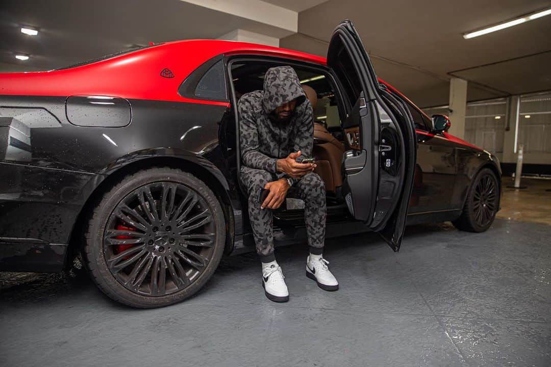 ジョン・ウォールのインスタグラム：「Feels like yesterday wen all this was a dream, Through these Maybach curtains I see how life has changed ‼️」