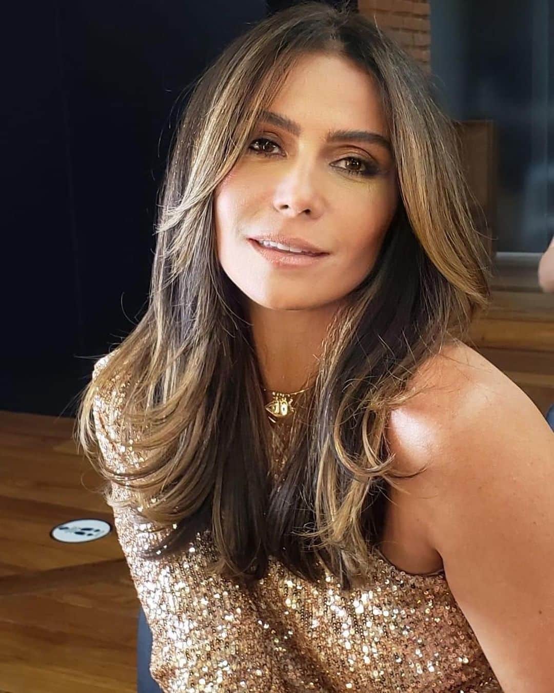 Giovanna Antonelliのインスタグラム：「Noite feliz, noite de transformação, (trussformaçao rsrs), do jeito que eu gosto!!!  Cabelo novo, novidade, cor nova, alegria , nova mudança!!! Curti! E vcs???  @trusshair 👀🤣🌈」