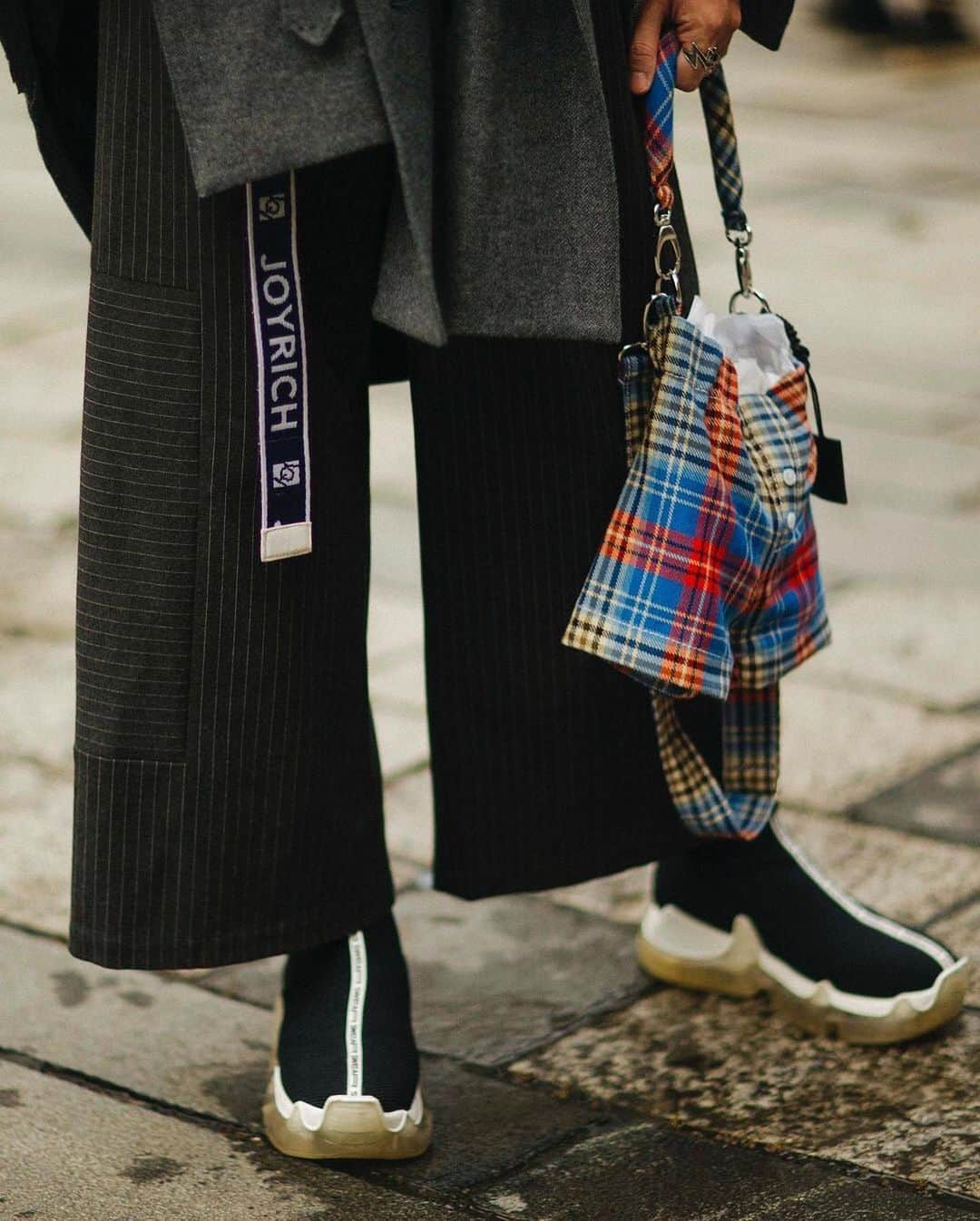 スウェアさんのインスタグラム写真 - (スウェアInstagram)「@rennie_t0506 walking down #taipeifashionweek wearing the AIR Trigger 🙌🏼」10月20日 1時23分 - swearlondon