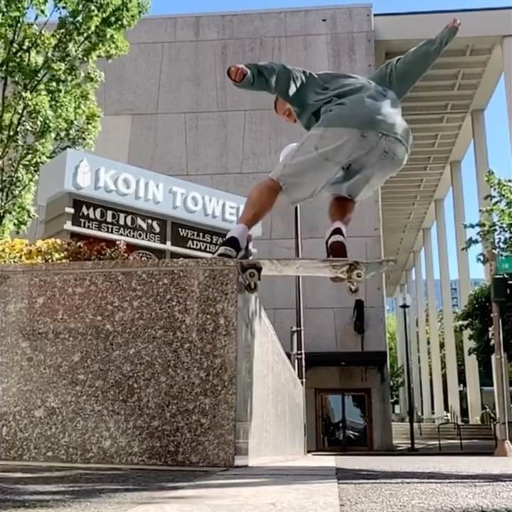 スラッシャーのインスタグラム：「🌲 @sebowalker PDX report 📈」