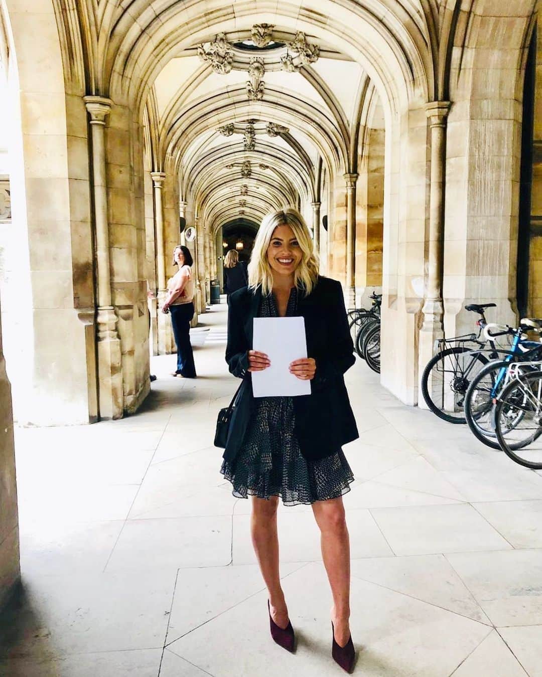 Mollie Kingさんのインスタグラム写真 - (Mollie KingInstagram)「Last year I went to the Houses of Parliament to speak about my journey with dyslexia, but more importantly, how to help children get the diagnosis assessments they need and the support in schools. I have been so overwhelmed and humbled by how many people reached out to me during Dyslexia Week about their, or someone in their family’s, experience with dyslexia. I was saddened to hear how many parents feel there is a lack of support for their children and I want you to know I will keep pushing and doing everything i can to help get the assessments and support in schools we still need. Together, we can do this! #Dyslexic #dyslexiaawareness」10月20日 1時30分 - mollieking