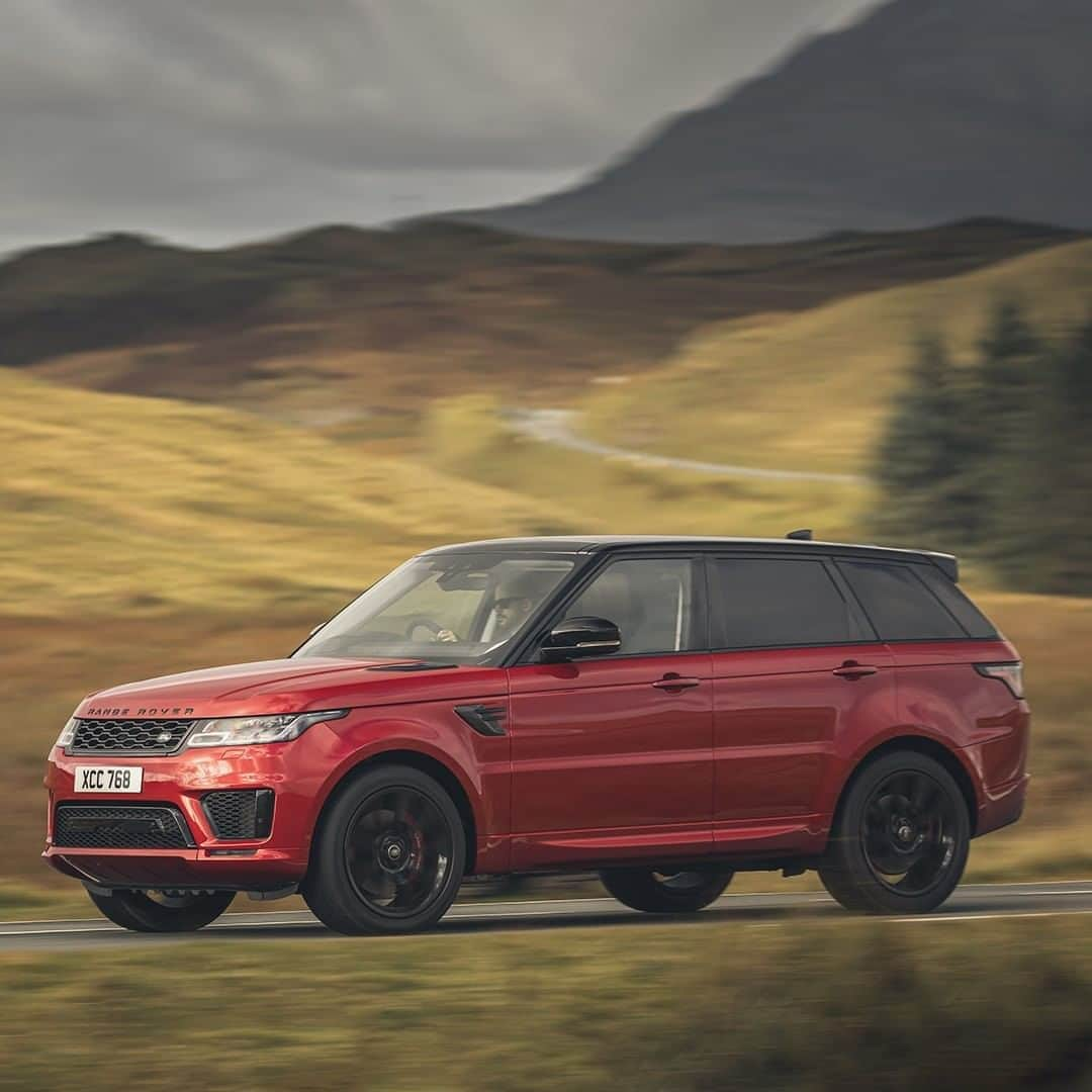 Land Roverさんのインスタグラム写真 - (Land RoverInstagram)「Poised, precise, and powerful, the #RangeRoverSport offers extraordinary performance both on and off-road. Book a test drive via the link in our bio.  #LandRover #FirenzeRed #LuxurySUV #PerformanceSUV #RangeRover50 #50YearsOfRangeRover」10月20日 1時30分 - landrover