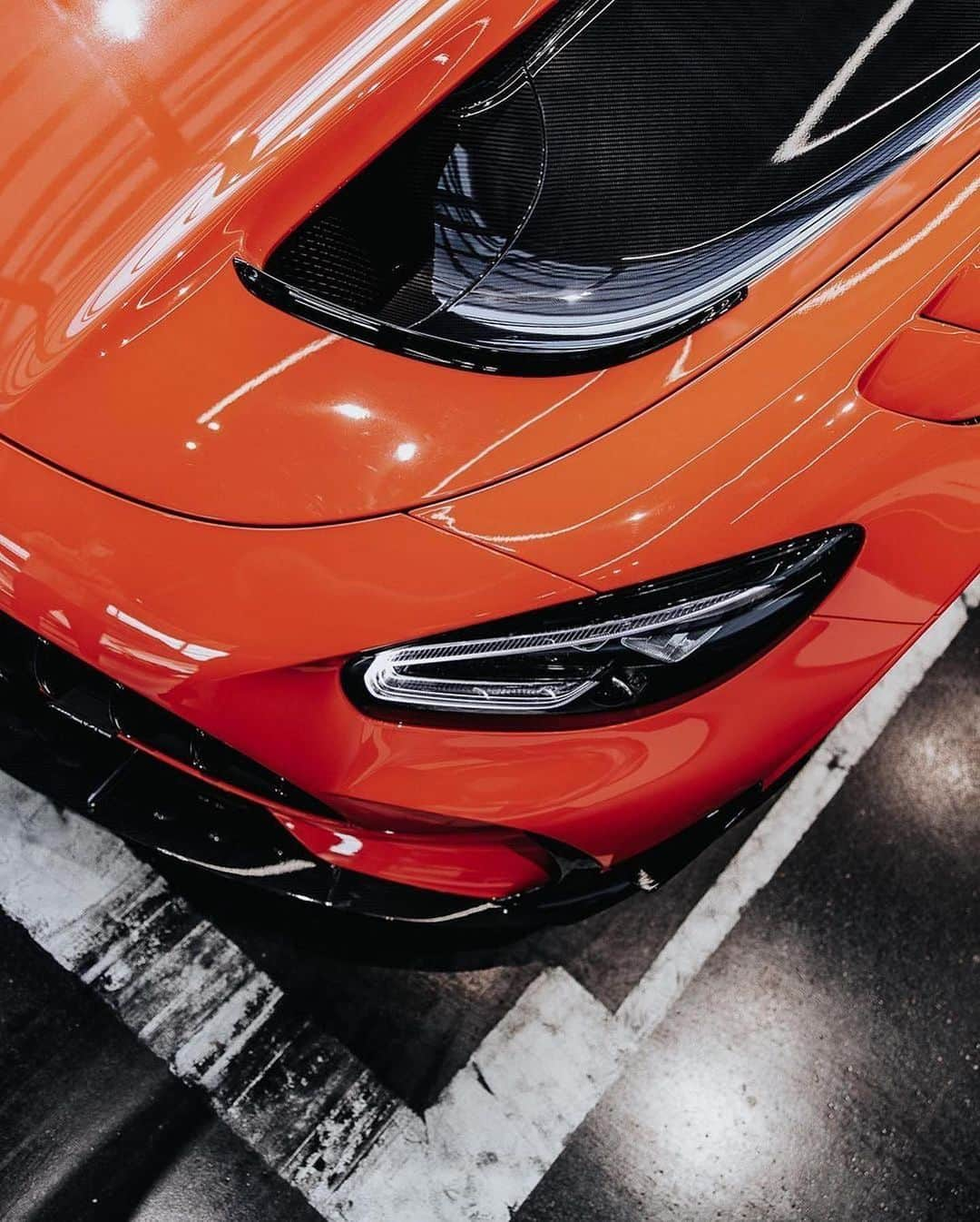 CarsWithoutLimitsさんのインスタグラム写真 - (CarsWithoutLimitsInstagram)「Magma Beam Orange Mercedes-AMG GT Black Series. Thoughts about it ?? Photos @jrs.cars  #CarsWithoutLimits #MercedesAMG #GTBlackSeries #BlackSeries」10月20日 1時37分 - carswithoutlimits