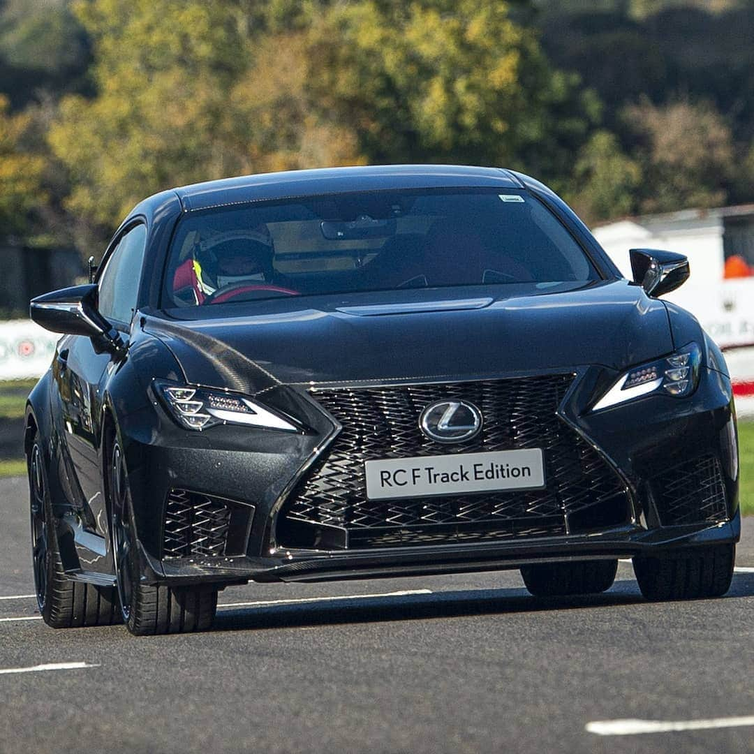 Lexus UKさんのインスタグラム写真 - (Lexus UKInstagram)「How sleek does the #LexusRCF Track Edition look in Graphite Black?  #Design #CarDesign #LexusPerformance #Automotive #Lexus #LexusF #CarsofInstagram #Goodwood #GWSpeedweek」10月20日 2時01分 - lexusuk