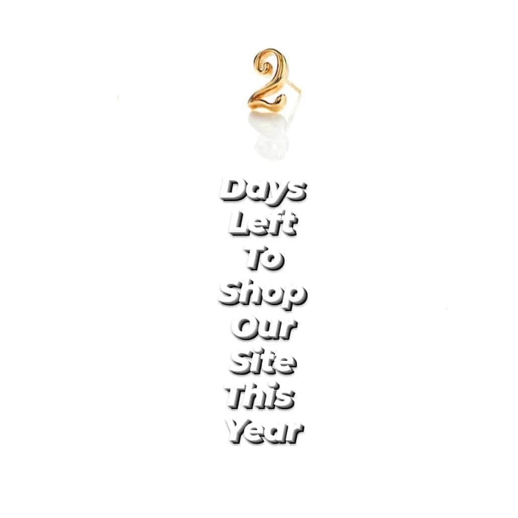 ルル フロストのインスタグラム：「Get it y'all.  Today or tomorrow.  Web sales end tomorrow night at 11:59pm EST. 😘😘」