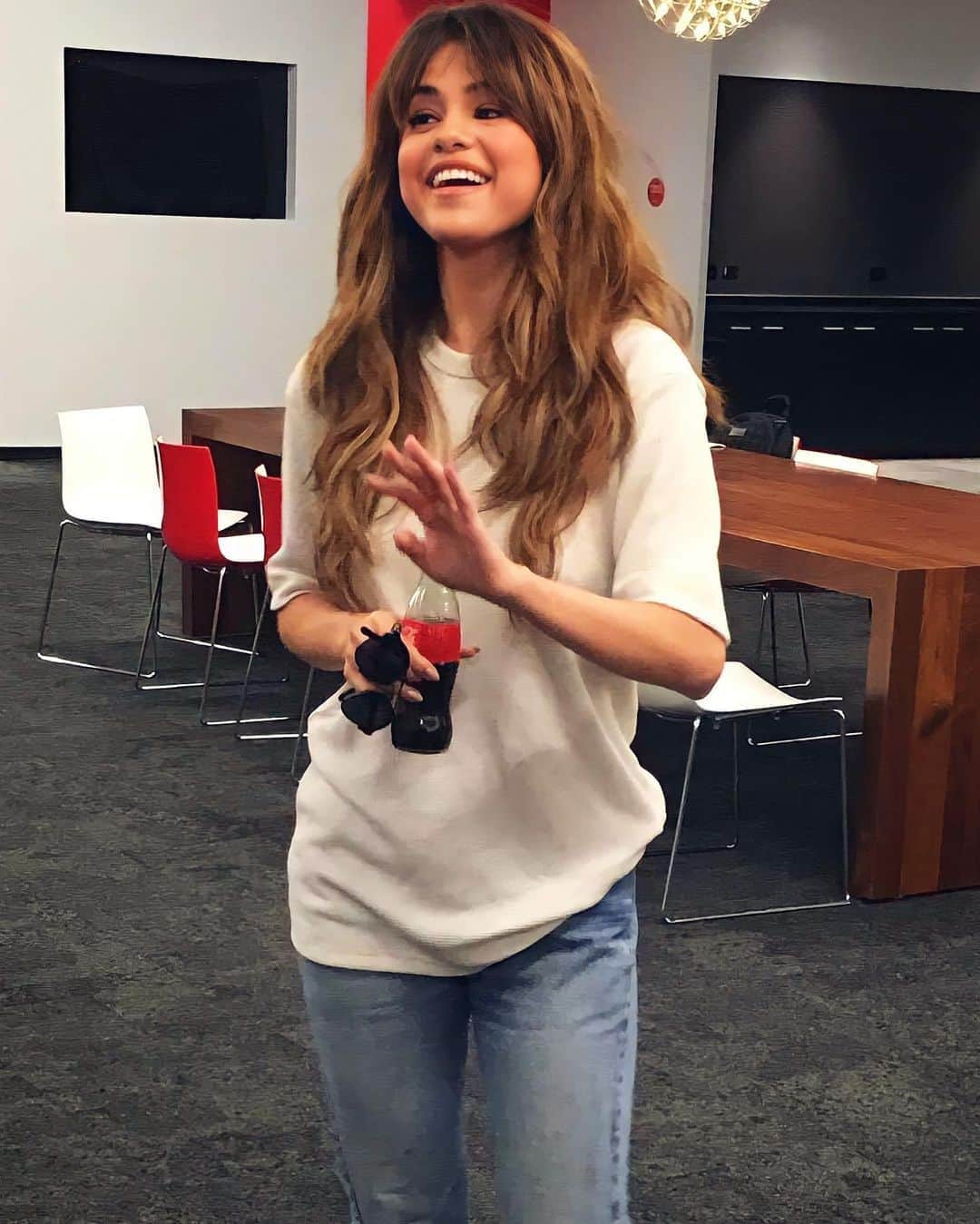 Always With Selenaのインスタグラム：「She looks so adorable and beautiful, she's an 👼」