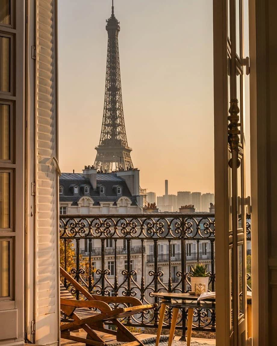 Silvia Carusoさんのインスタグラム写真 - (Silvia CarusoInstagram)「Major nostalgia of paris after watching emily in paris ! Who else ??」10月20日 2時31分 - silvialicius