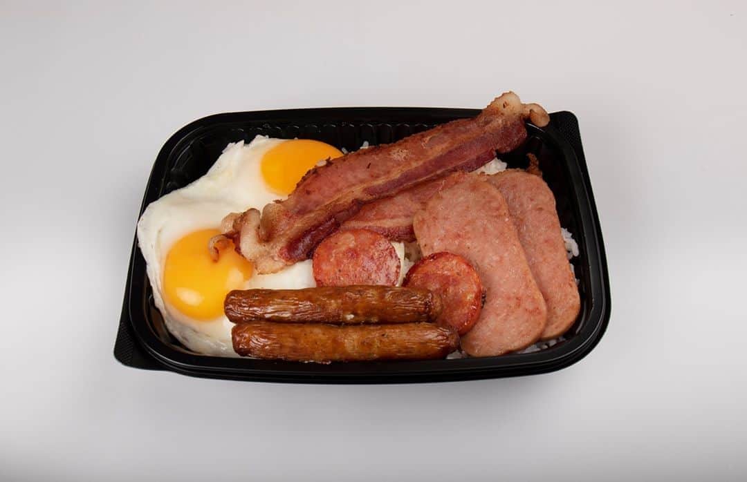 Zippy's Restaurantsのインスタグラム：「How epic is our new Meat Lover’s Breakfast? Portuguese Sausage, Link Sausage, Bacon and Spam served with two Island Fresh Eggs and Rice. Order and pay ahead on Zippys.com or our mobile app for no-contact, curbside pick-up.」