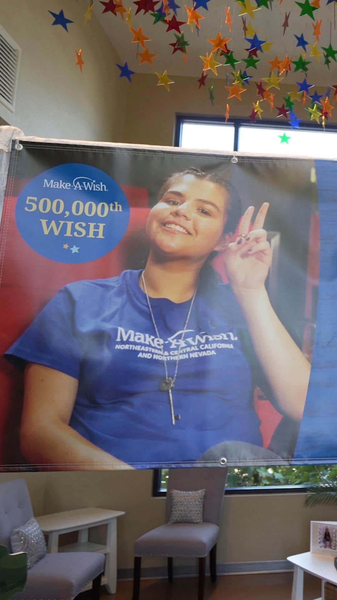 Walt Disney Worldのインスタグラム：「Enjoy the story of Karina, a Make-A-Wish kid who decided to give to others for her wish. Because of her, “Kamp Karina” was born and deserving kids were able to experience a day of song, dance and camp activities for a day of normalcy and magic. #DisneyMagicMoments ✨」