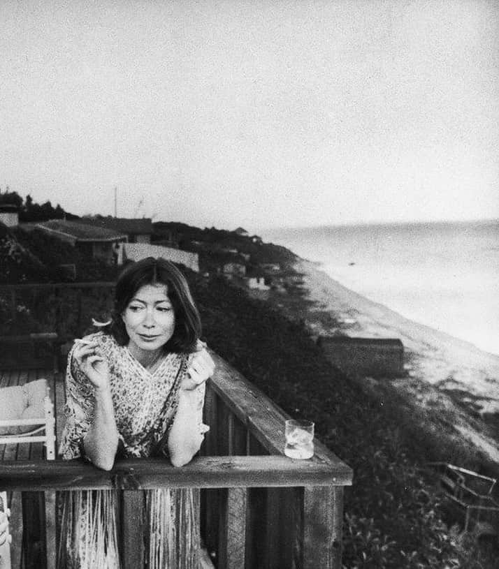 ザックポーゼンさんのインスタグラム写真 - (ザックポーゼンInstagram)「‘Memory fades, memory adjusts, memory conforms to what we think we remember.’ #joandidion」10月20日 3時00分 - zacposen