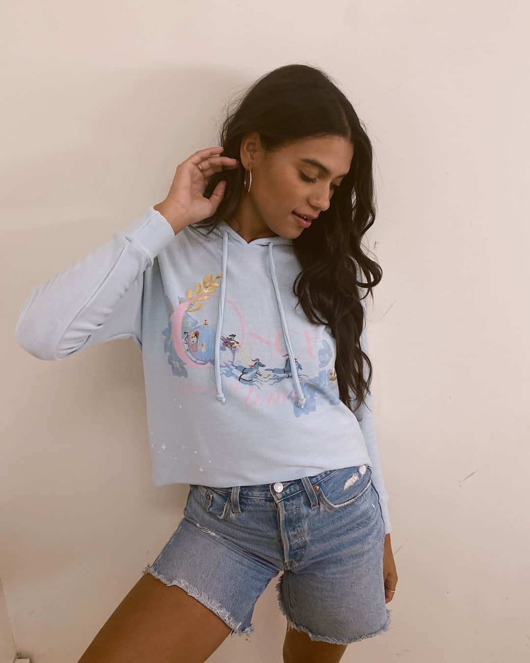 チェイサーのインスタグラム：「A dream is a wish your heart makes✨👑 #cinderella #disneyprincess #disneystyle #disneyoutfit #disneyclothing #chaserbrand Style#: CLL009」
