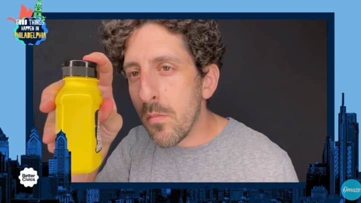 のインスタグラム：「ASMR ALERT. My absurd contribution to @benjpasek’s brilliant non-partisan GET OUT THE VOTE streaming fundraiser by Philly for Philly last night. Check out @bettercivics to watch it back!」