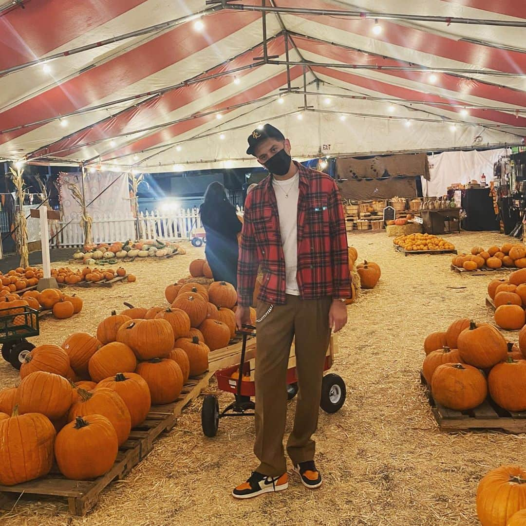 G-Eazyさんのインスタグラム写真 - (G-EazyInstagram)「Pumpkin patch dad」10月20日 3時51分 - g_eazy