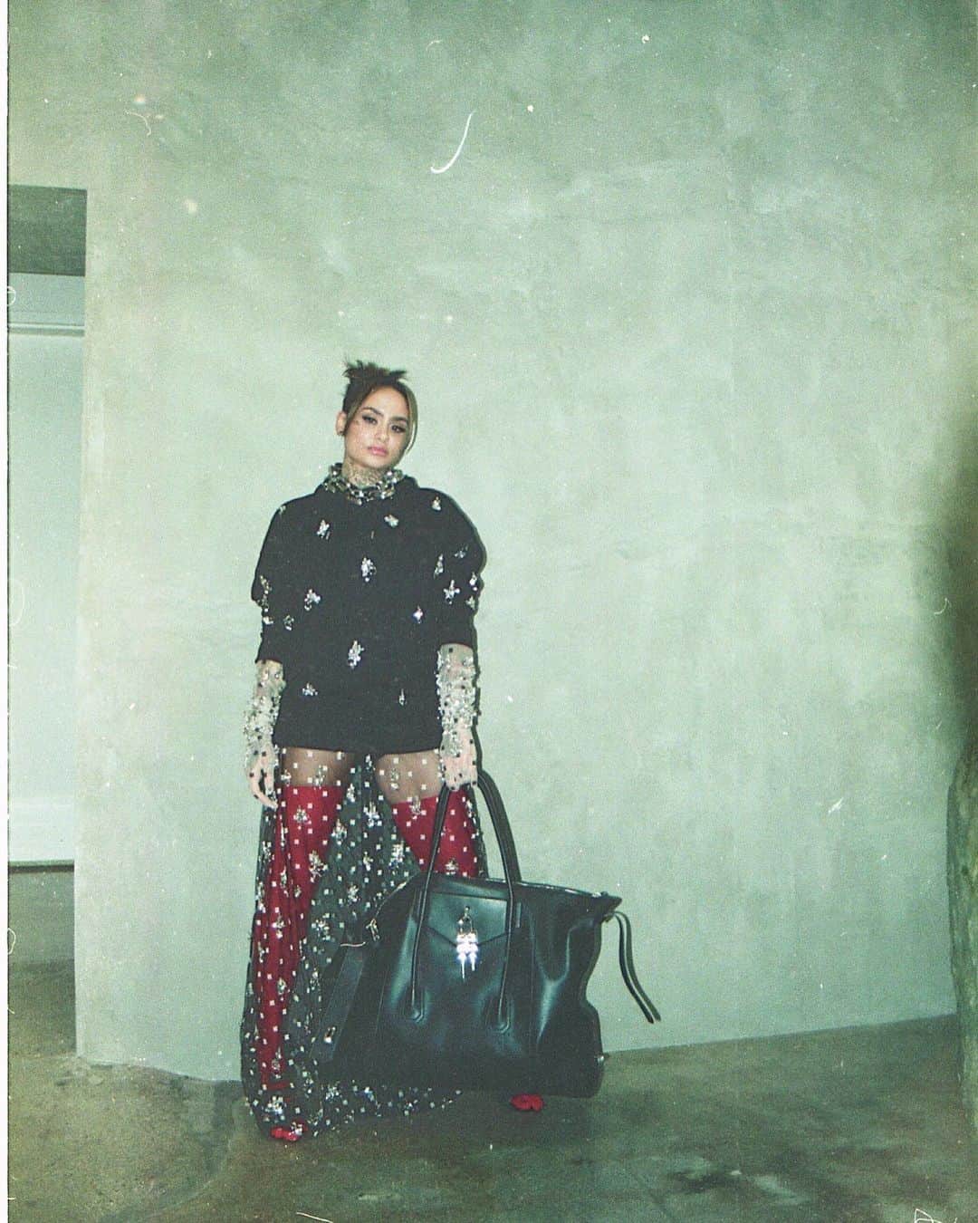 のインスタグラム：「fashionably late with @givenchyofficial @matthewmwilliams // @scotlouie ⏳📸」