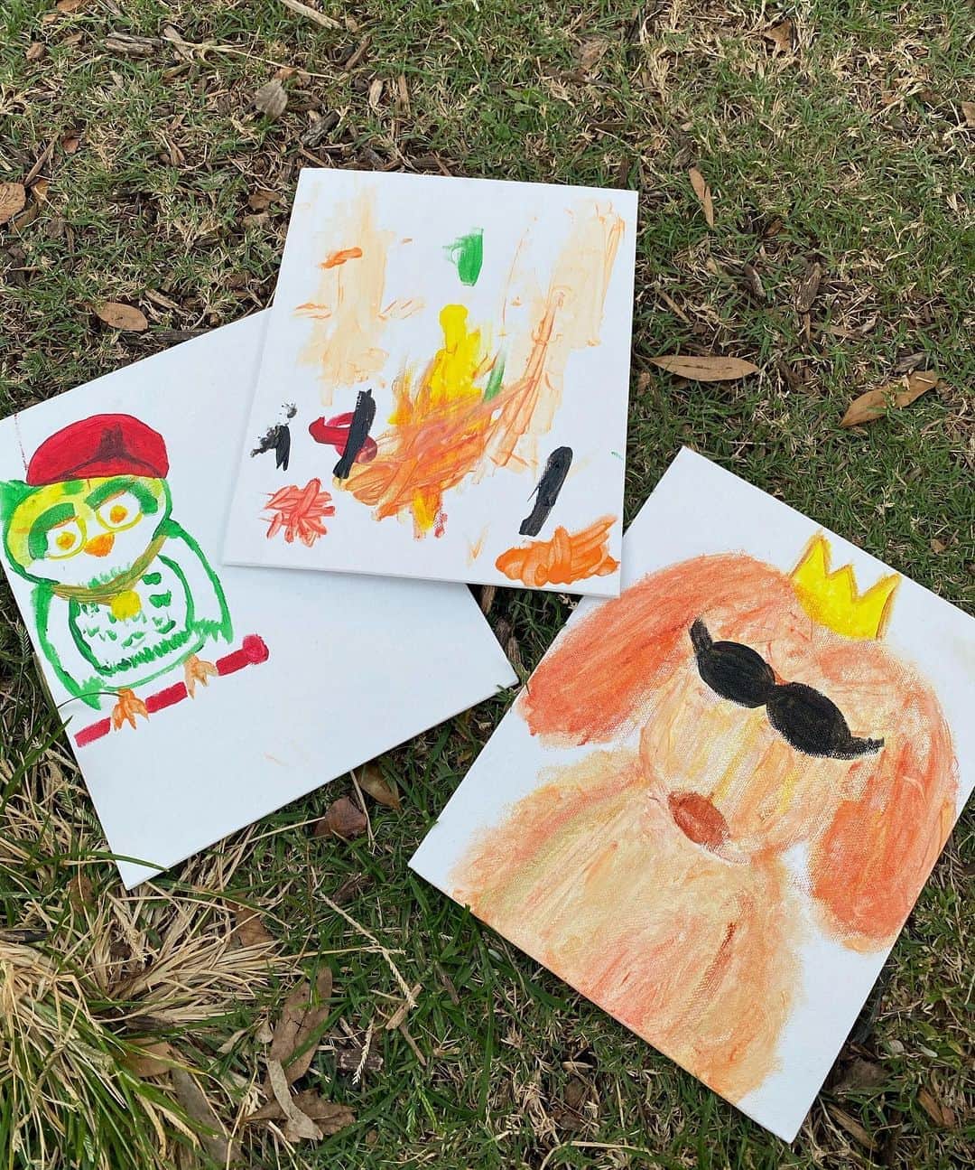 Sazan Hendrixさんのインスタグラム写真 - (Sazan HendrixInstagram)「We decided on an impromptu family outing to the park this evening for takeout & painting 🥡🎨 Quality time is def my child’s love language so I’m doing what I can for as long as I can to keep that smile shining bright 💛 Love my teeny #preciousmoments #family #teenyandme #zilkerpark」10月20日 10時22分 - sazan