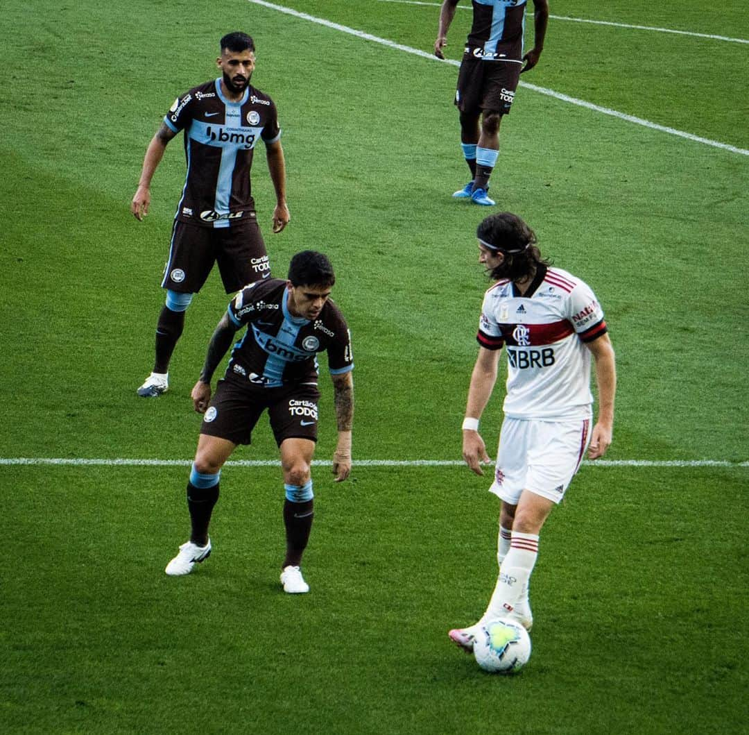 フィリペ・ルイスさんのインスタグラム写真 - (フィリペ・ルイスInstagram)「❤️🖤 Orgulho do meu @flamengo ❤️🖤  📸: @patinofelipe」10月20日 5時21分 - filipeluis