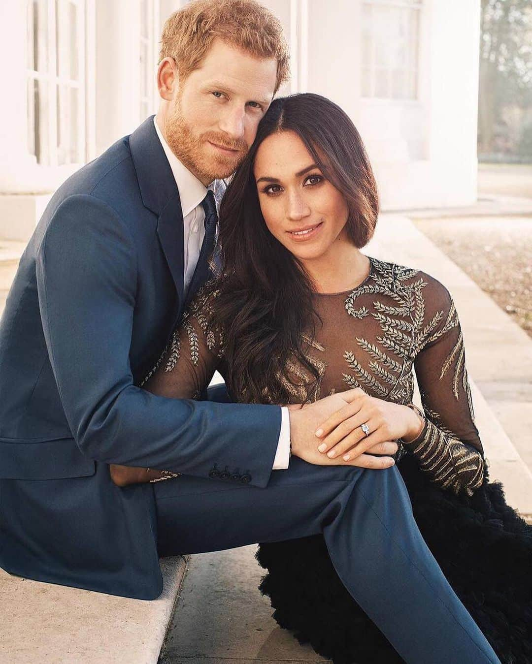 E! Onlineさんのインスタグラム写真 - (E! OnlineInstagram)「The first portrait of Meghan Markle and Prince Harry since stepping down from their royal family duties reminds us that the more things change, the more they stay the same. ❤️(📷: TIME/Matt Sayles/Alexi Lubomirski)」10月20日 5時18分 - enews