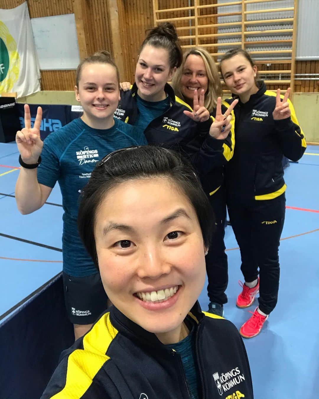 ジェシカ・ヤマダさんのインスタグラム写真 - (ジェシカ・ヤマダInstagram)「I spent so good times with my team 😍❤️ Thanks girls 🥰 Köping team 💪🏓🇸🇪 Results ✅Köping 5-1 Lyckeby ✅Köping 5-1 Lekstorp ❌Köping 3-5 Eslov ❌ Köping 3-5 Halmstad  #köping#pingisligan#damer#sweden#jjyamada#butterfly @jjyamadatabletennis @jjyamadabutterflybrazil」10月20日 5時38分 - jessica_yamada