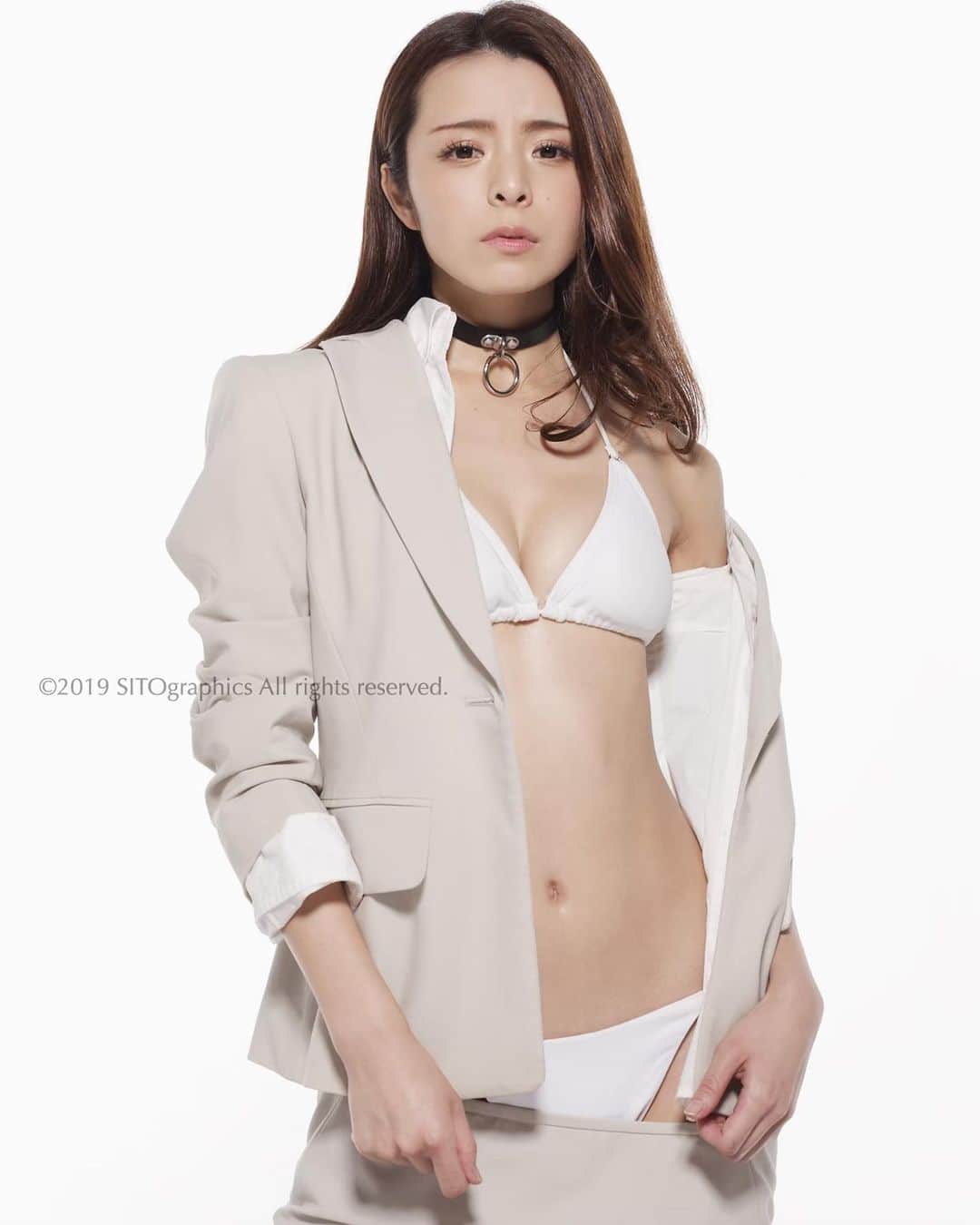 シト山口のインスタグラム：「お仕事頑張って行きましょう！ 高村舞さんいつもながら惚れ惚れプロポーション😆💕✨  model #高村舞　@takamura_mai  photo シト山口 @sito_yamaguchi  #model #make #fashion #hairmake #photo #profoto #shoot #instafollow #フォロー  #いいね #モデル #小顔 #スタイル #ヘアメイク #メイク #ポートレート #ファッション #ビューティー #作品撮り  #水着 #swimwear #endlesslady  #グラビア　#ハレンツェ学園 女優　タレント　CMガール ©︎2020 SITO graphics all rights reserved.」