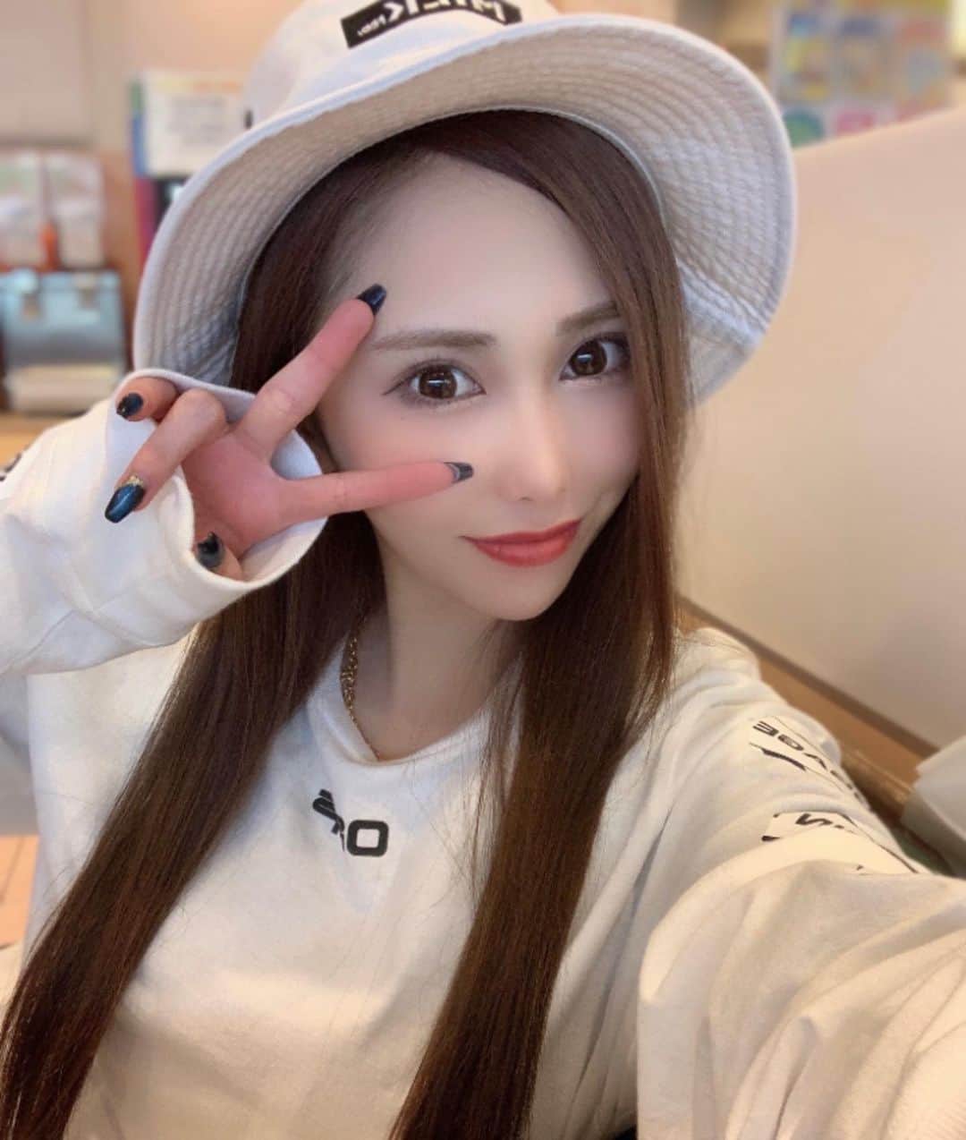 のインスタグラム：「はぴはぴ💜  #静岡#歌舞伎町#名古屋#新宿 #北新地#ミナミ#両替町 #club jerry#make#beauty #fashion#selfie#style#推し #ヘアメ#ドレス#過去pic #outdoor#ライブ配信#筋トレ」