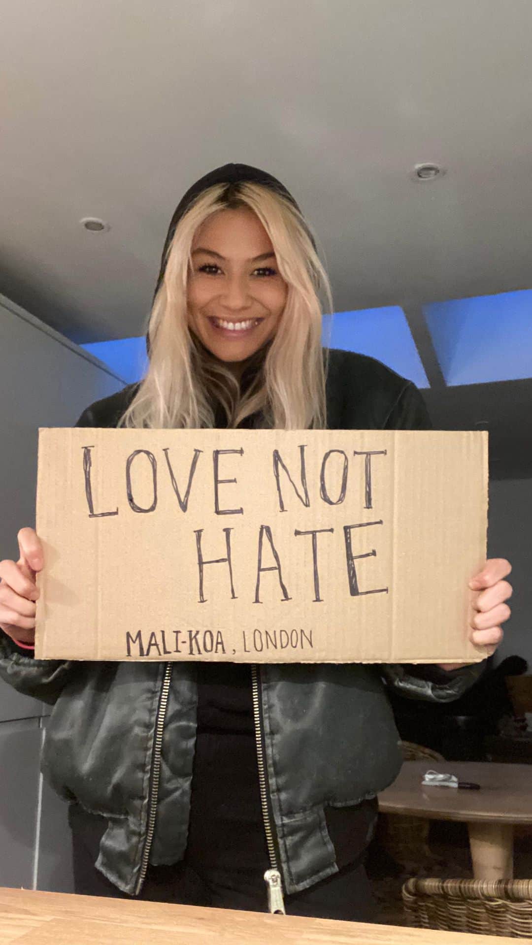 Mali-Koa Hoodのインスタグラム：「The fan edit video for Revolution is here!! Thanks to everyone who submitted a video of themselves with their own personalised Revolution placard! We had 200+ submissions, so although we couldn’t share every single one just know that I watched and loved each of them! Your words and your actions inspire me! I hope that we can continue to start difficult conversations, practise listening and encourage positive change. I know you’ll love this video as much as I do! ❤️ Edited by @kovachevvictor」