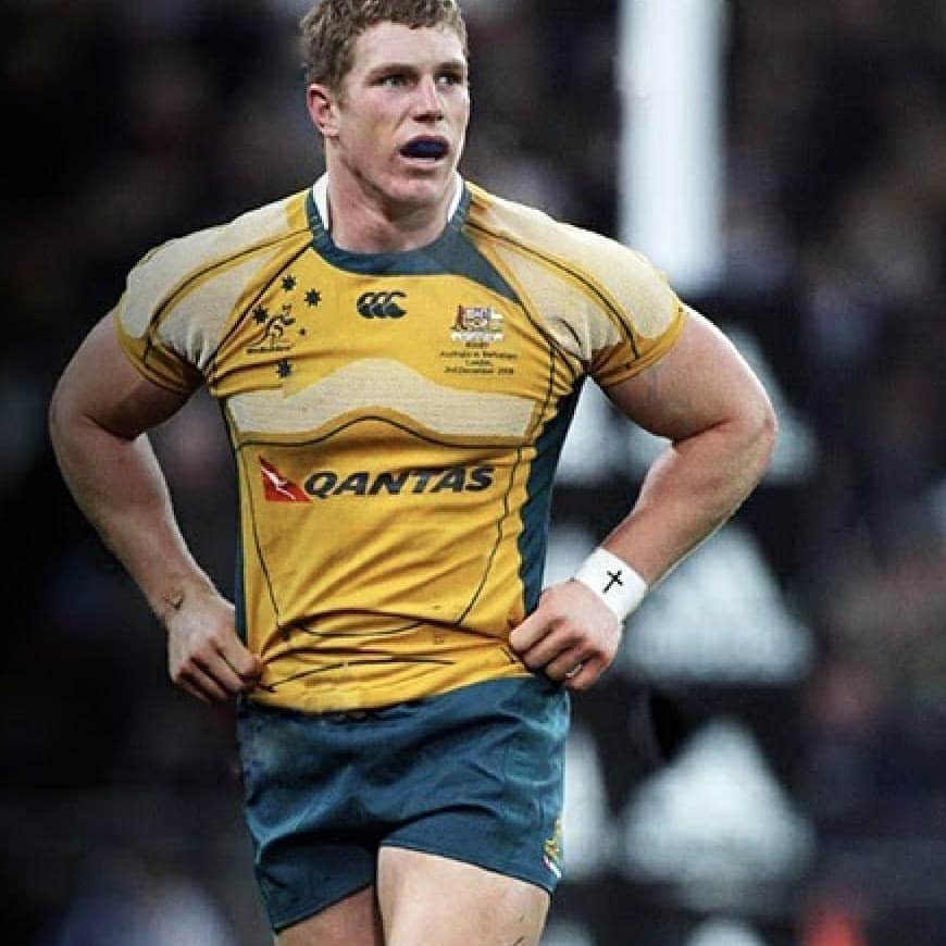 のインスタグラム：「2008: A big year of rugby for me. Another season with the Western Force, U20s World Championships, the Western Force Tour of the UK (snuck in a climb of Kilimanjaro after the tour with @morganeclarke) and made my debut off the bench for the Wallabies on Spring Tour.」