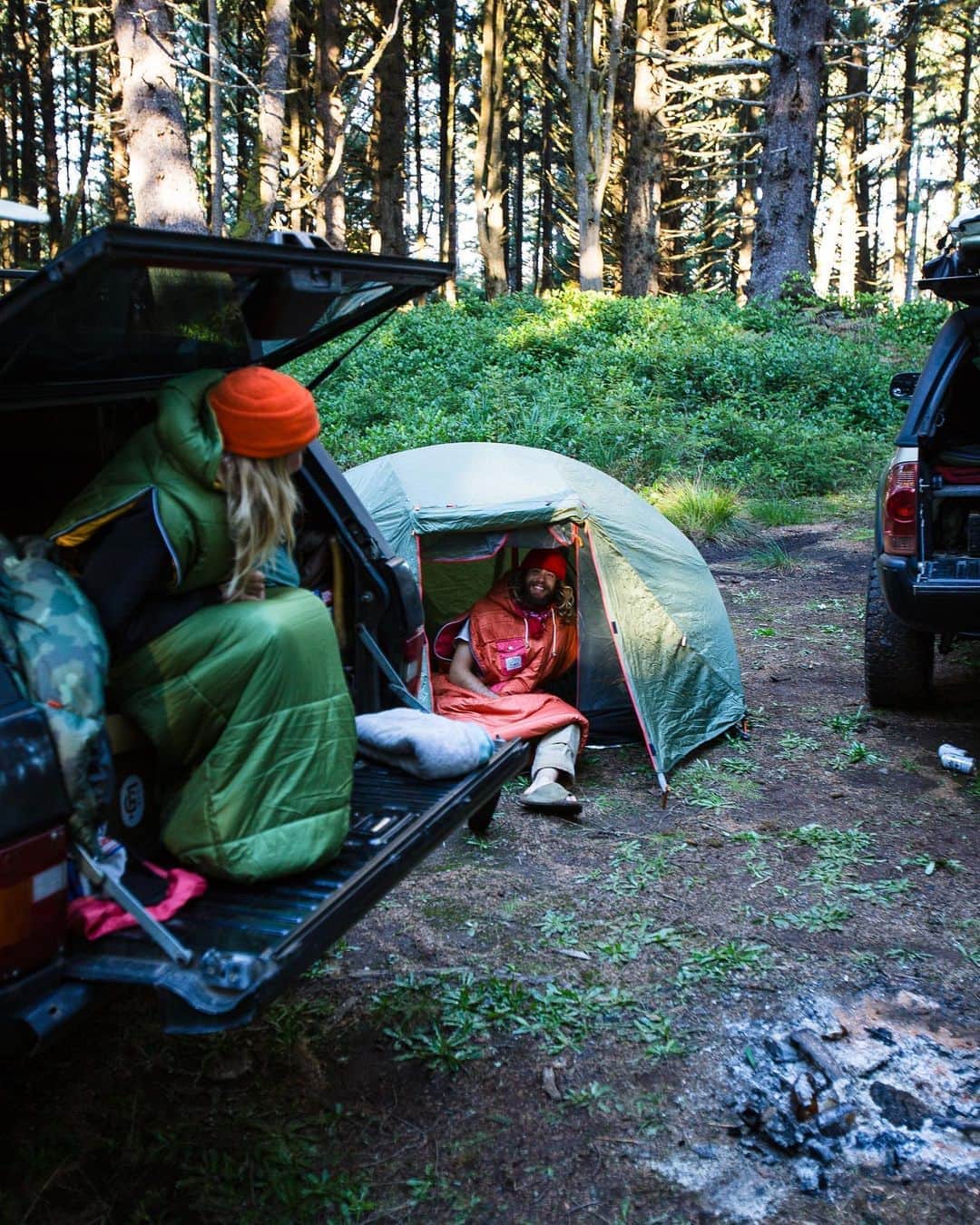 Poler Outdoor Stuffさんのインスタグラム写真 - (Poler Outdoor StuffInstagram)「Are you a tent camper or a car camper?🏕 #campvibes #adventuremobile #polerstuff」10月20日 6時46分 - polerstuff